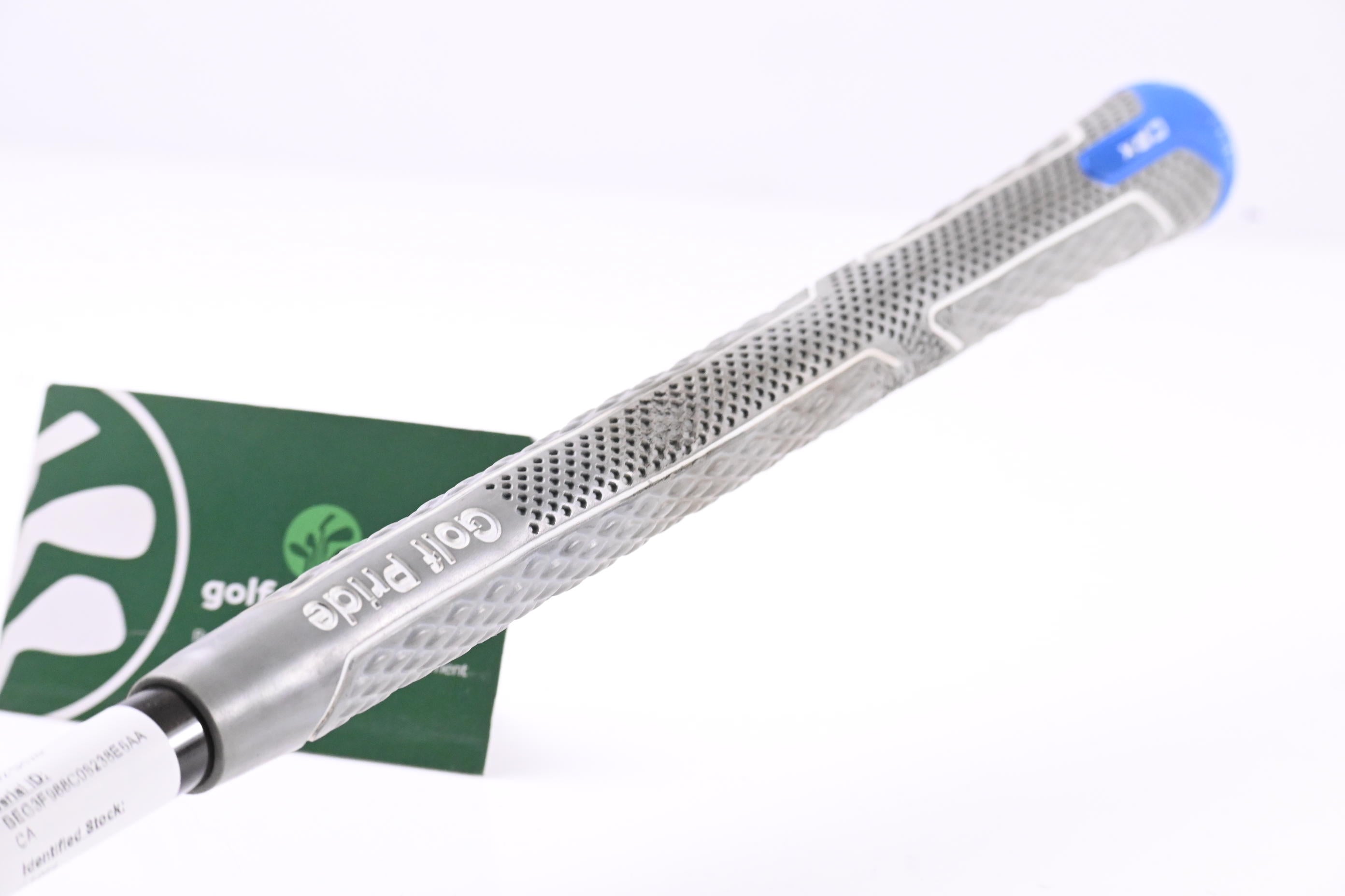 Titleist 915 D2 Driver / 10.5 Degree / Stiff Flex Aldila Rogue Black 70 Shaft