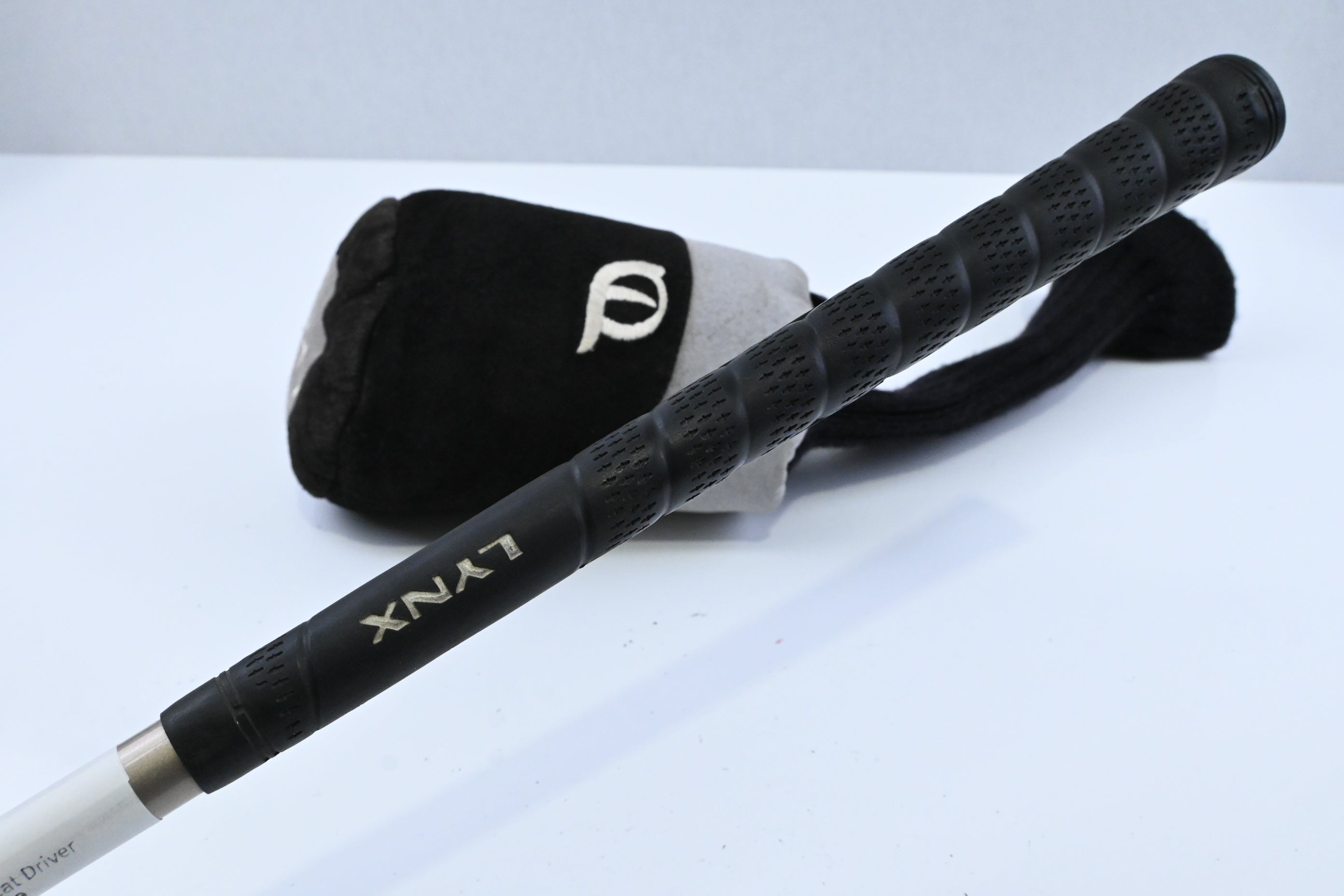 Lynx Black Cat Driver / 10 Degree / Regular Flex Dual Flare 730 Shaft