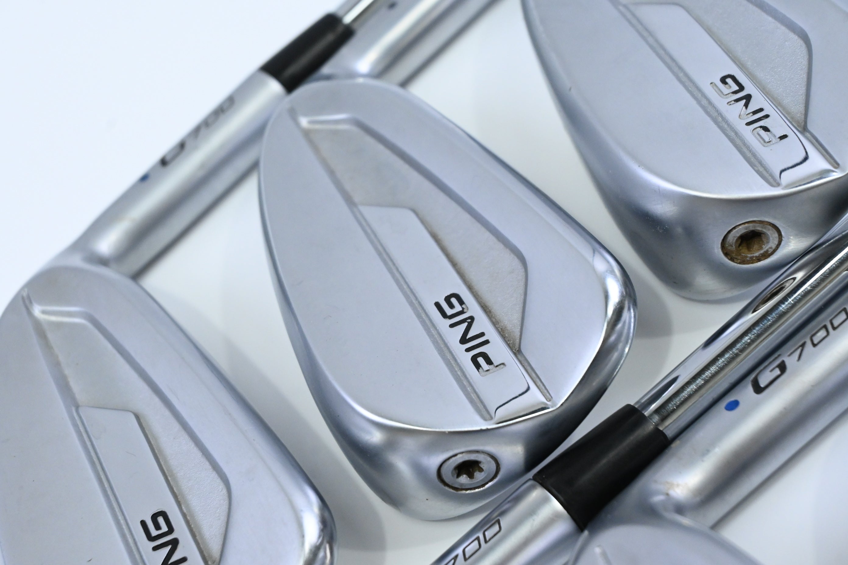 Ping G700 Irons / 5-PW / Blue Dot / Regular Flex Ping AWT 2.0 Shafts