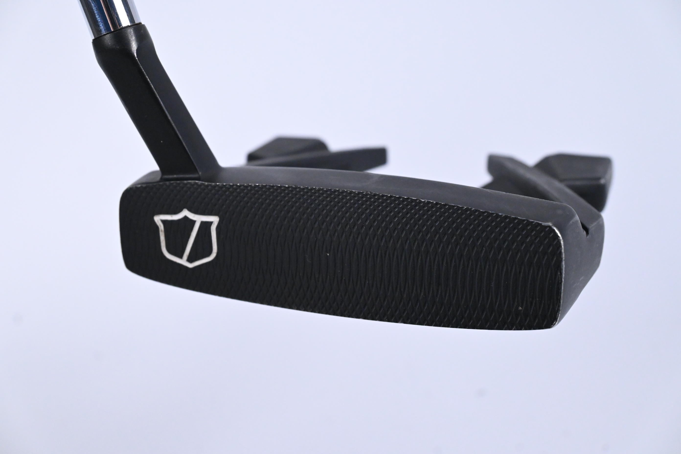 Left Hand Wilson Infinite Buckingham 2024 Putter / 34 Inch