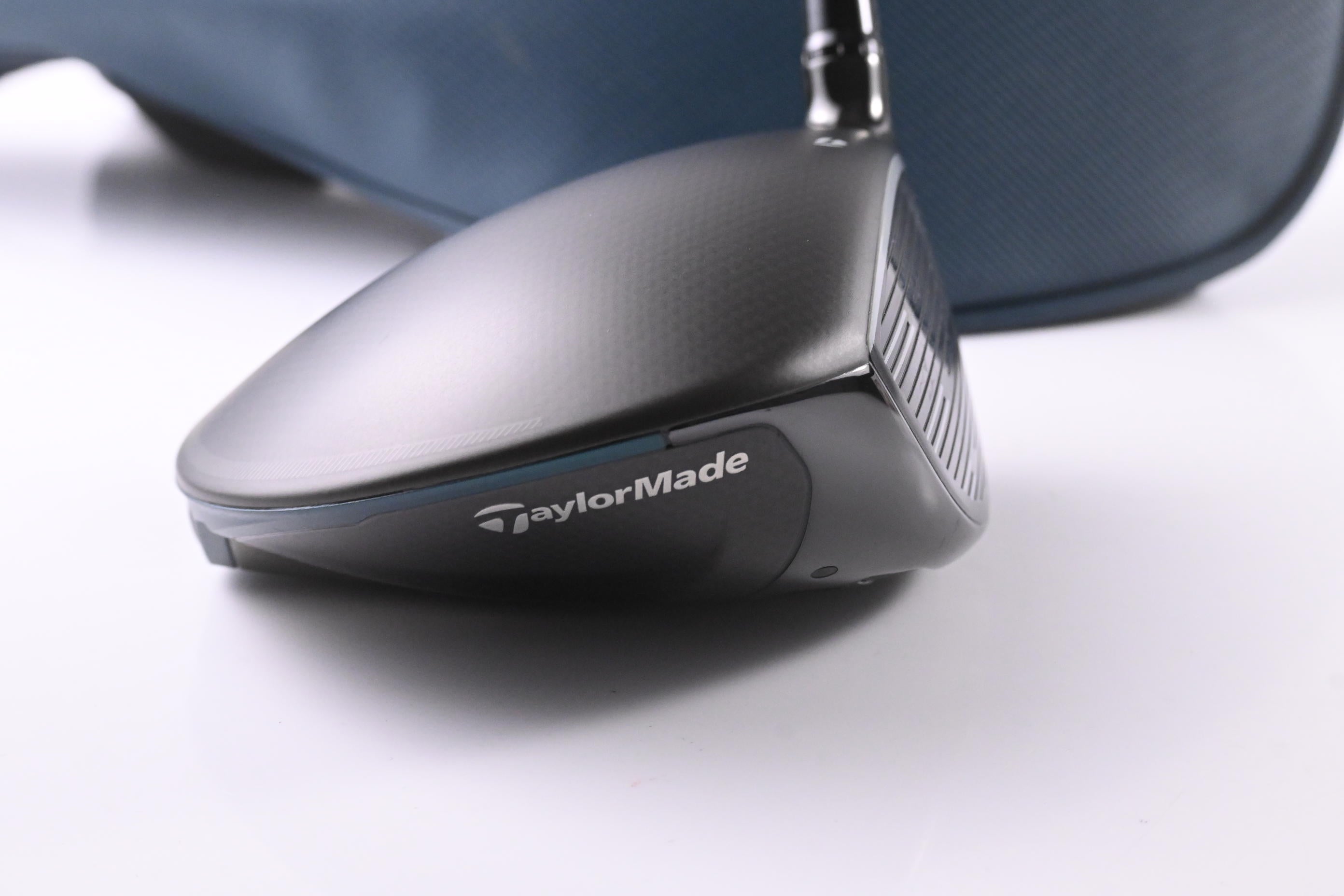 Taylormade Qi4D Driver / 10.5 Degree / Regular Flex REAX Blue 50 Shaft