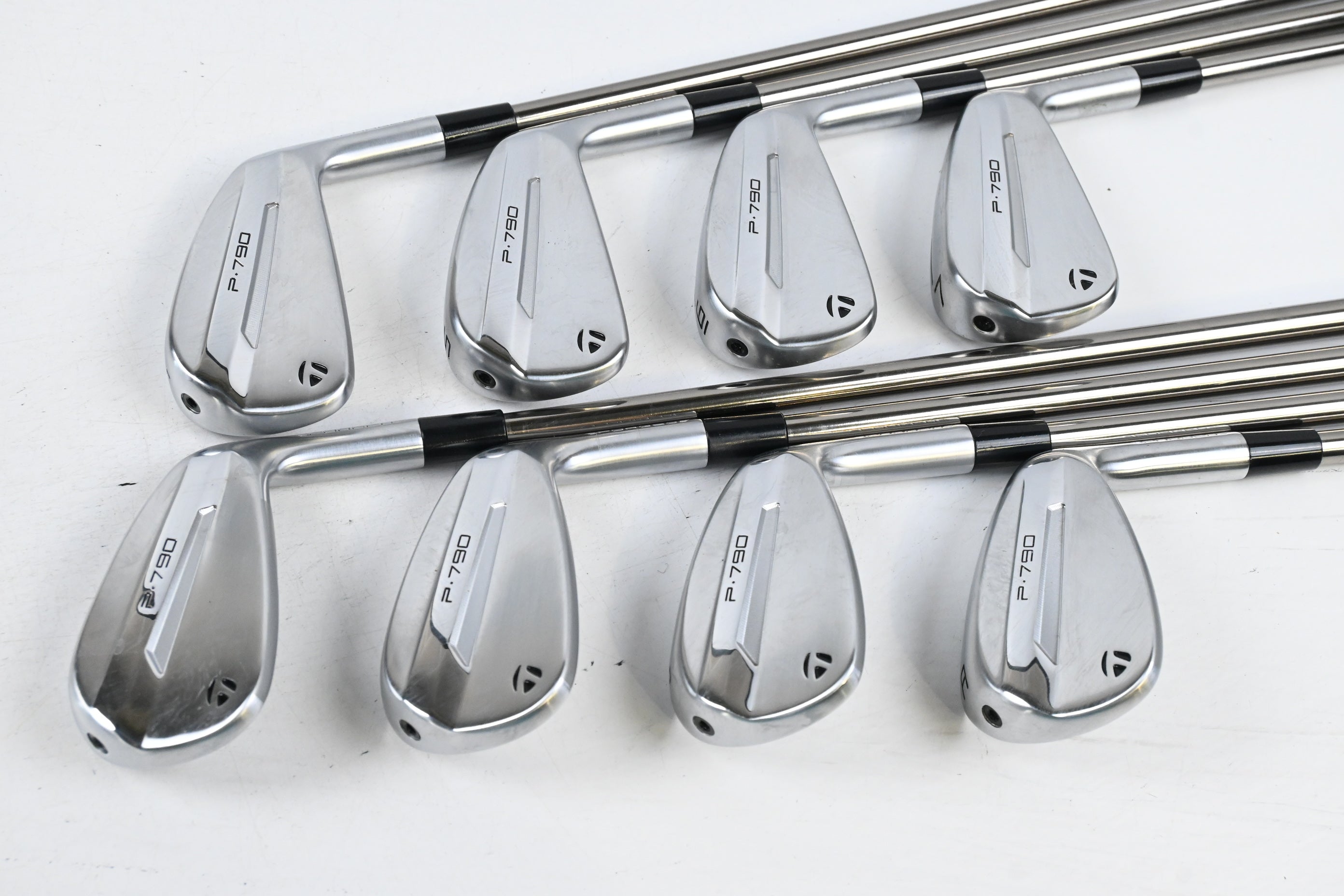 Taylormade P790 2025 Irons / 4-PW+GW / Regular Flex Recoil ESX 460 Shafts