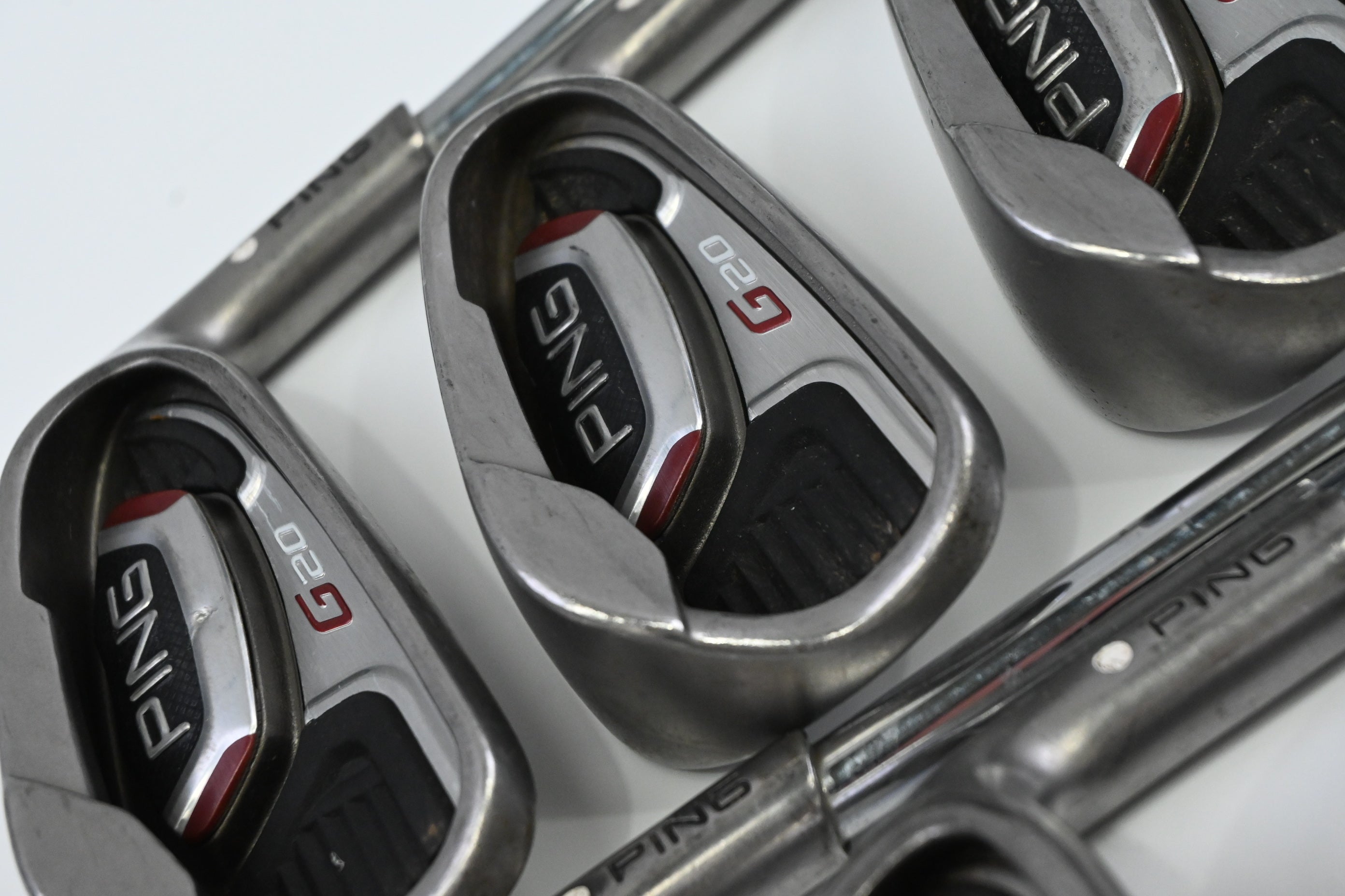 Ping G20 Irons / 5-PW+UW+SW / White Dot / Regular Flex Ping CFS Shafts