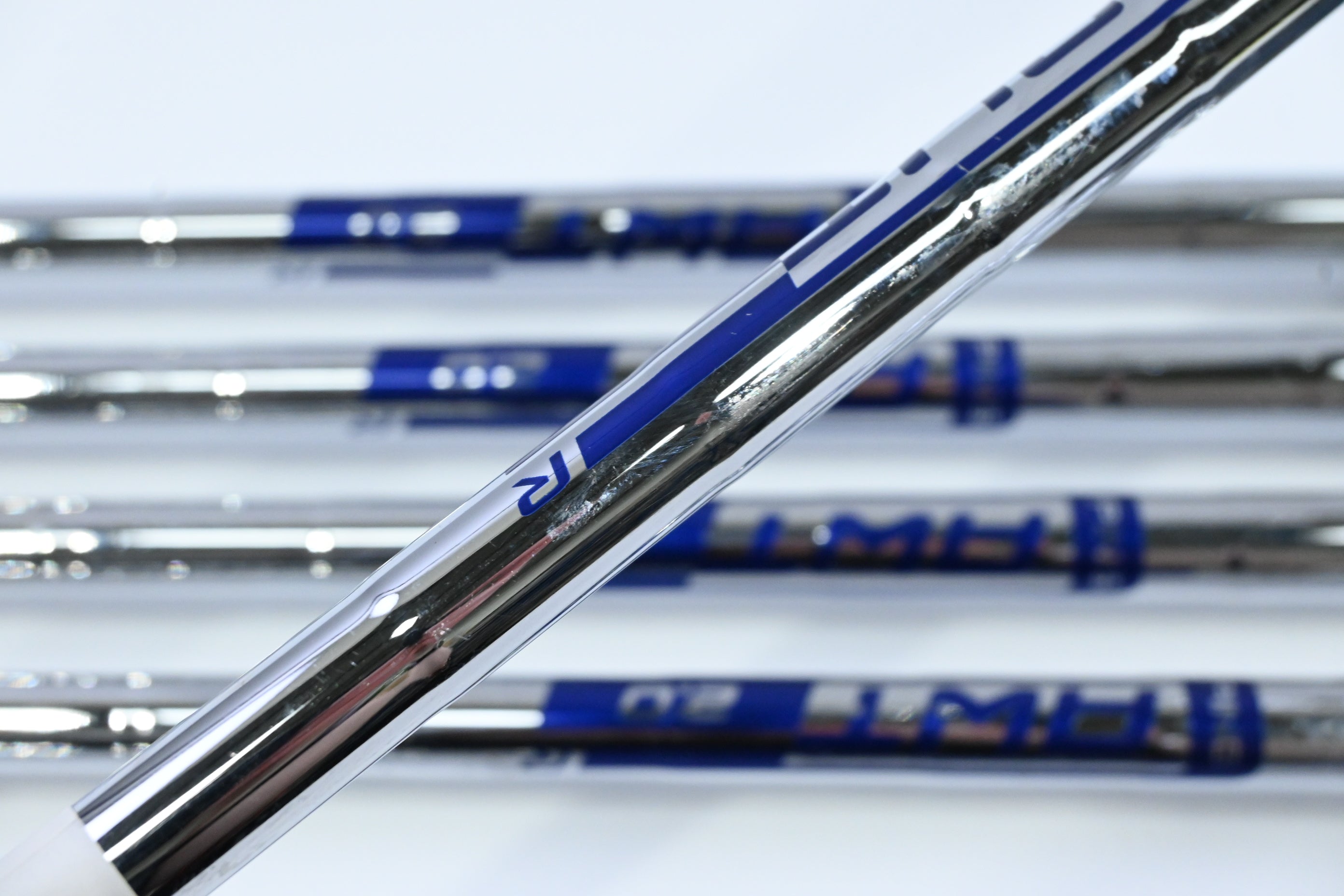 Ping G700 Irons / 5-PW / Blue Dot / Regular Flex Ping AWT 2.0 Shafts