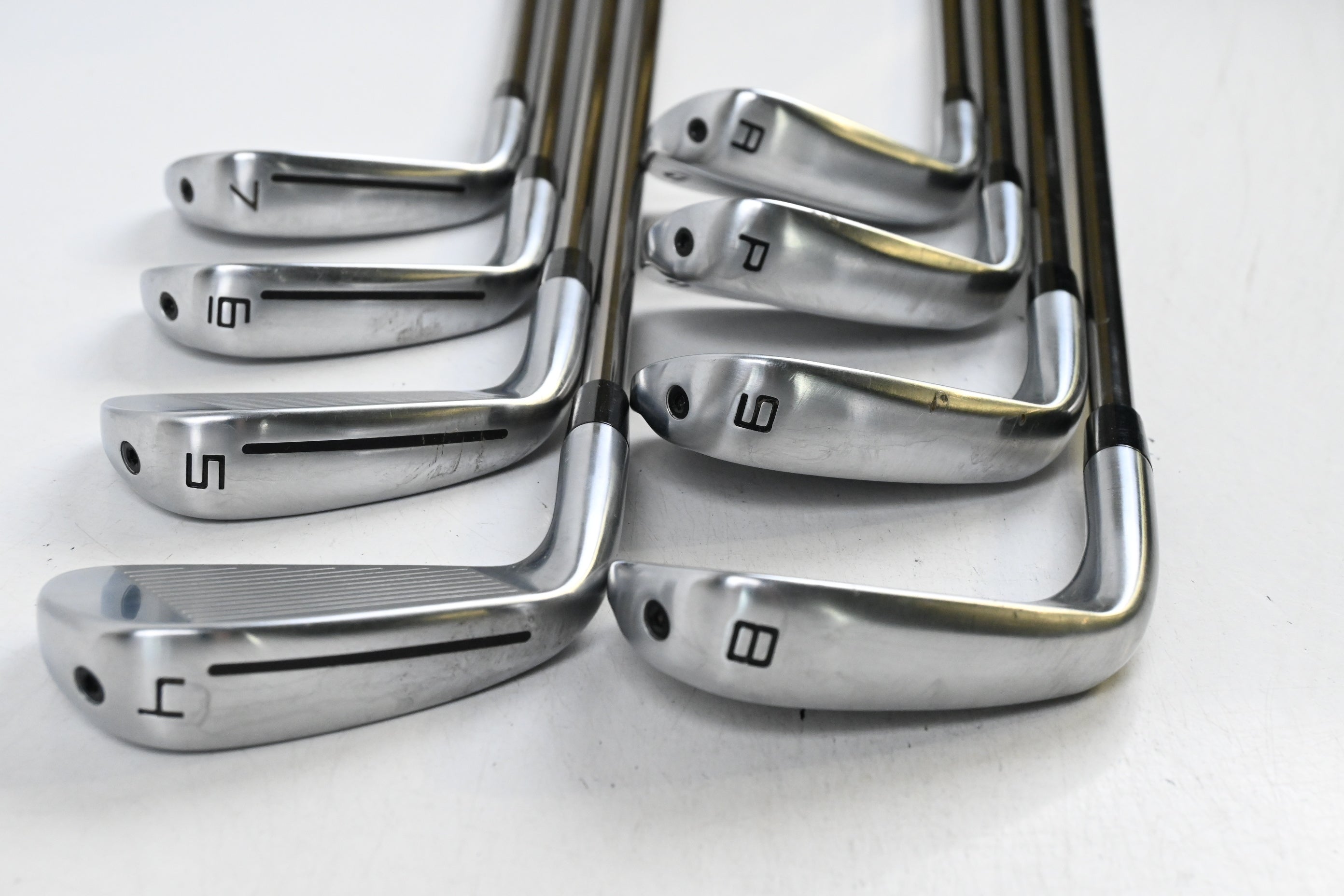 Taylormade P790 2025 Irons / 4-PW+GW / Regular Flex Recoil ESX 460 Shafts