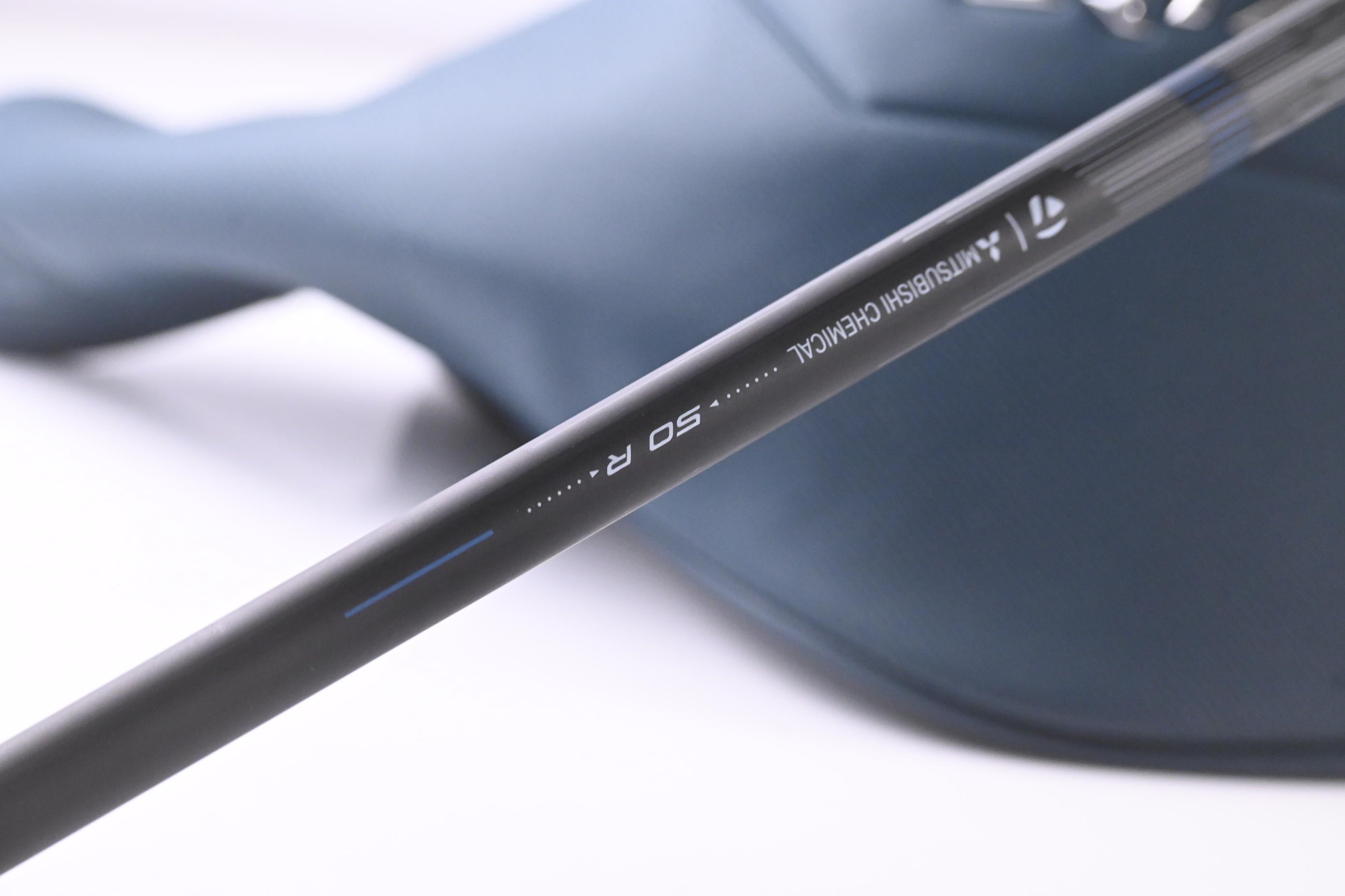 Taylormade Qi4D Driver / 10.5 Degree / Regular Flex REAX Blue 50 Shaft