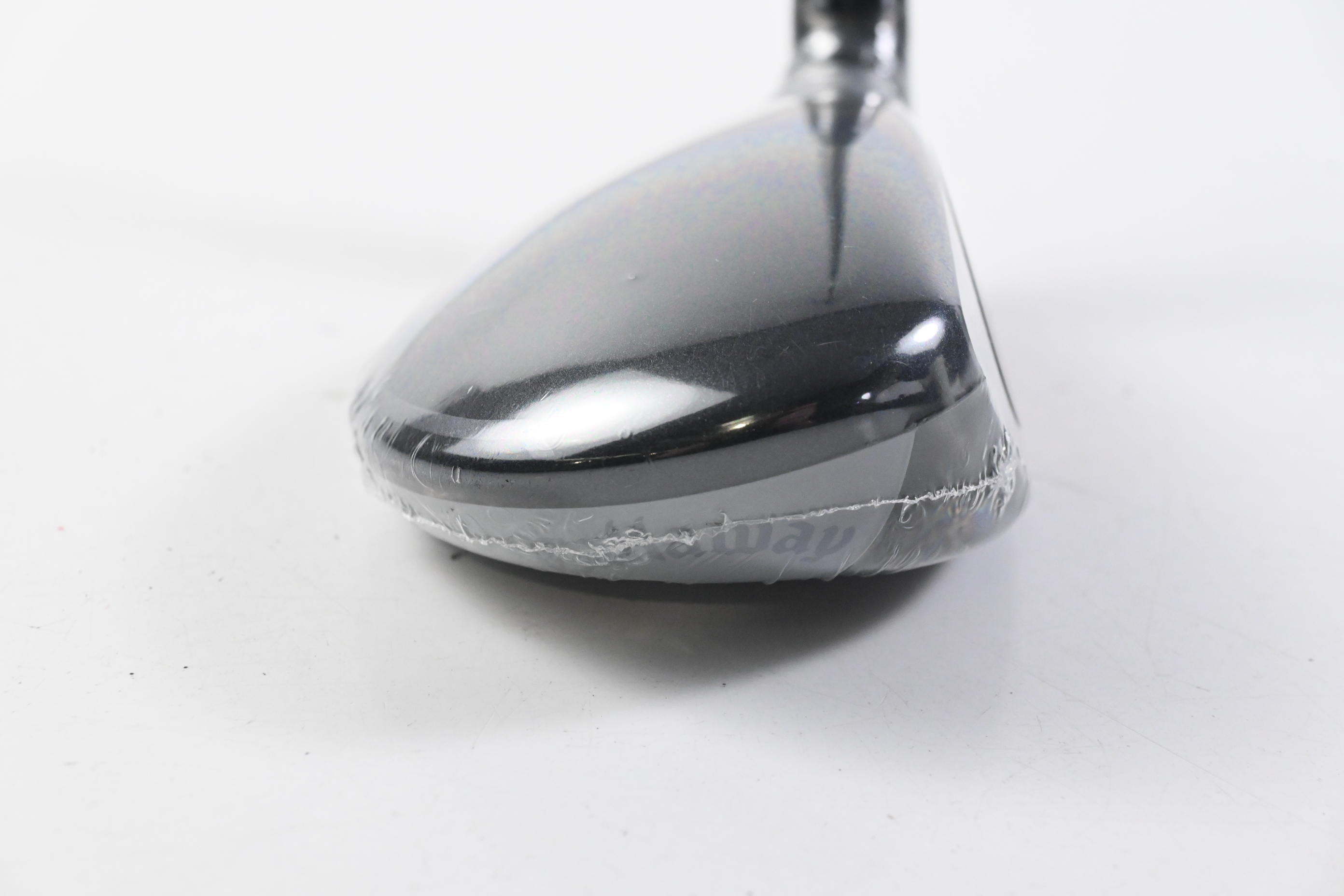 Callaway Quantum Max OS #4 Hybrid / 20 Degree / Regular Flex Denali Frost 60