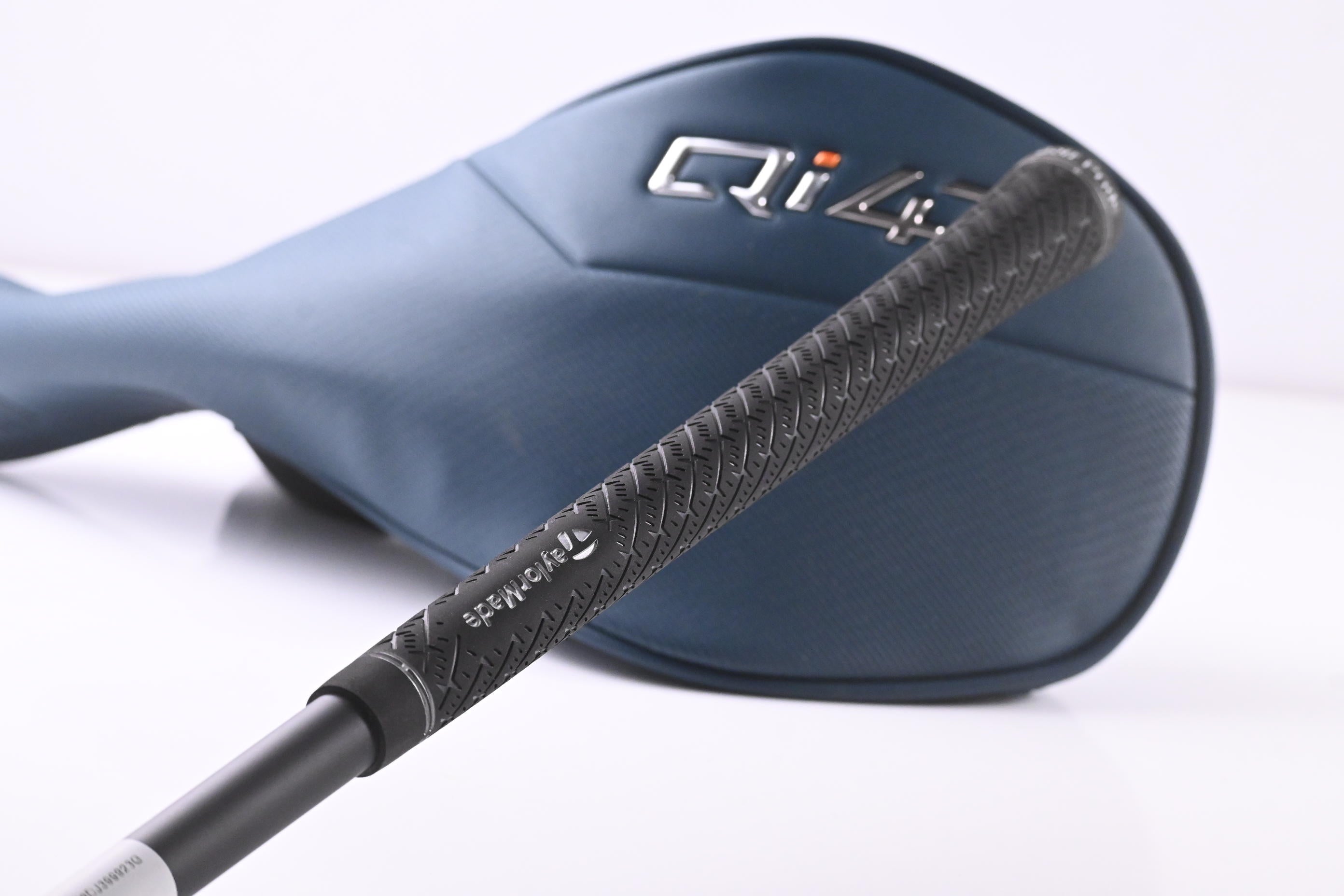 Taylormade Qi4D Driver / 10.5 Degree / Regular Flex REAX Blue 50 Shaft