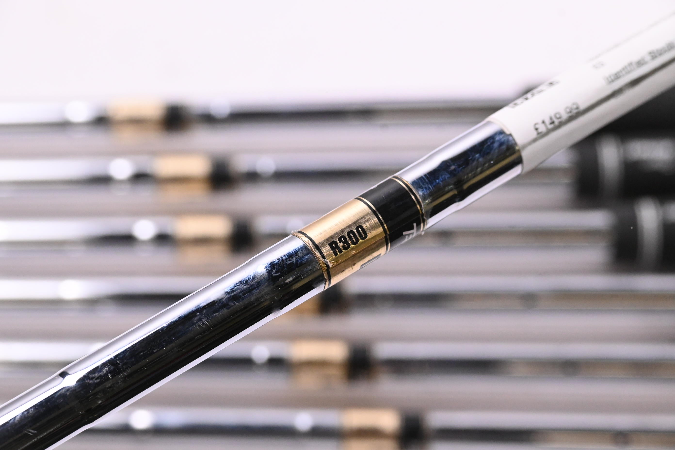 Mizuno MP-60 Irons / 3-9i / Regular Flex Dynamic Gold R300 Shafts