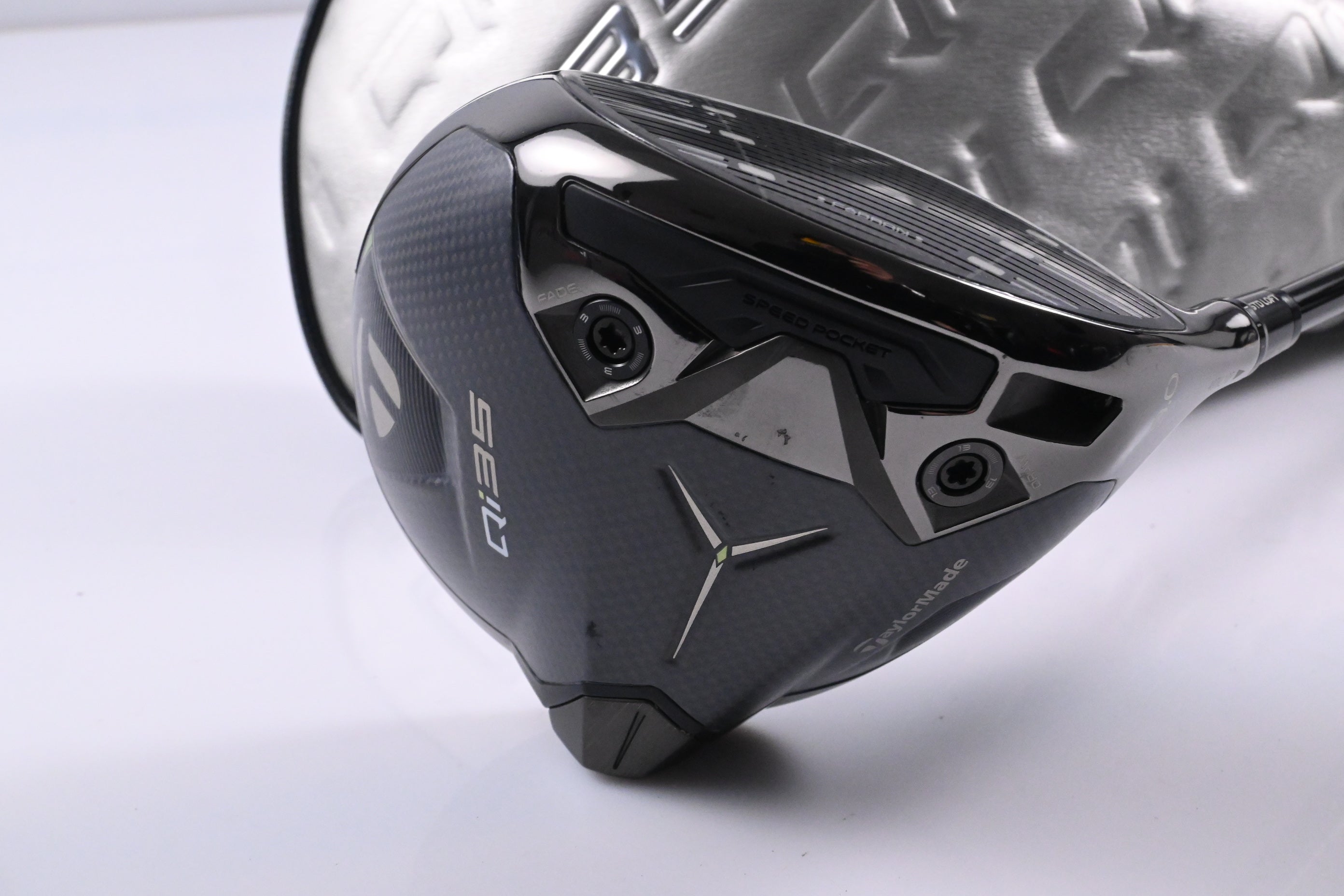 Taylormade Qi35 LS Driver / 9 Degree / X-Flex Kai'li White 60 Shaft