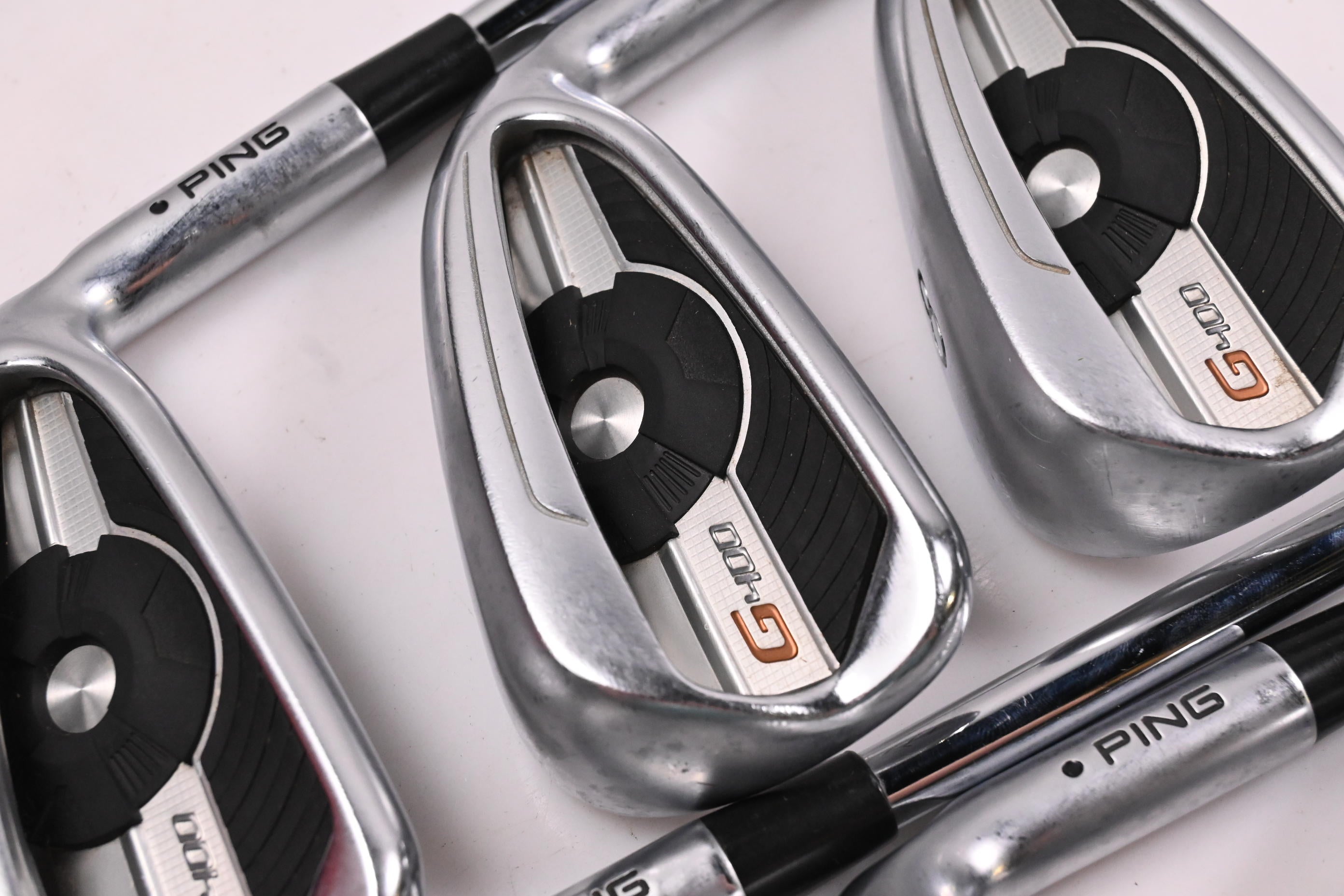 Ping G400 Irons / 6-PW+GW / Black Dot / Regular Flex Ping AWT 2.0 Shafts