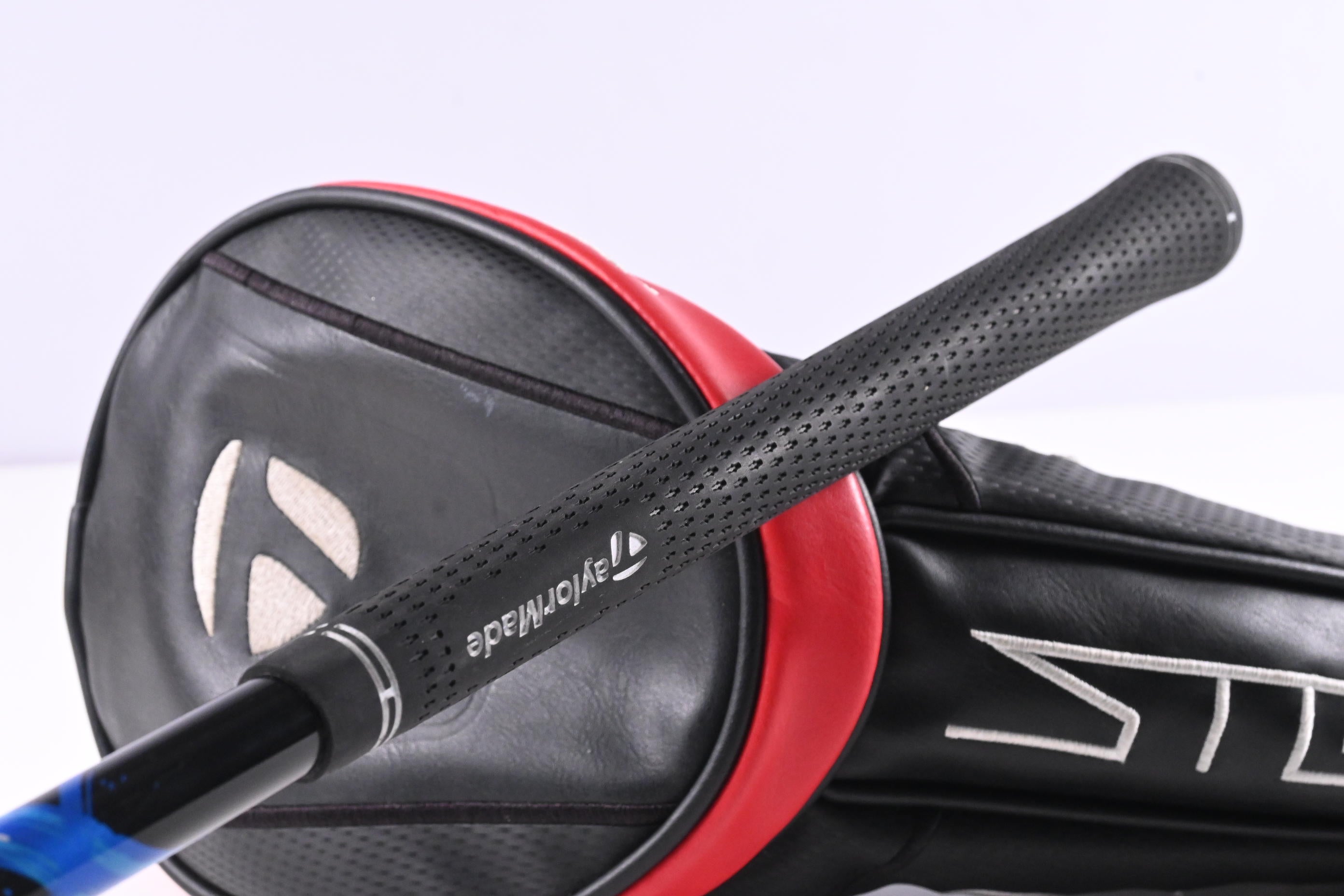 Taylormade Stealth Plus Driver / 10.5 Degree / X-Flex Kai'li Blue 70 Shaft
