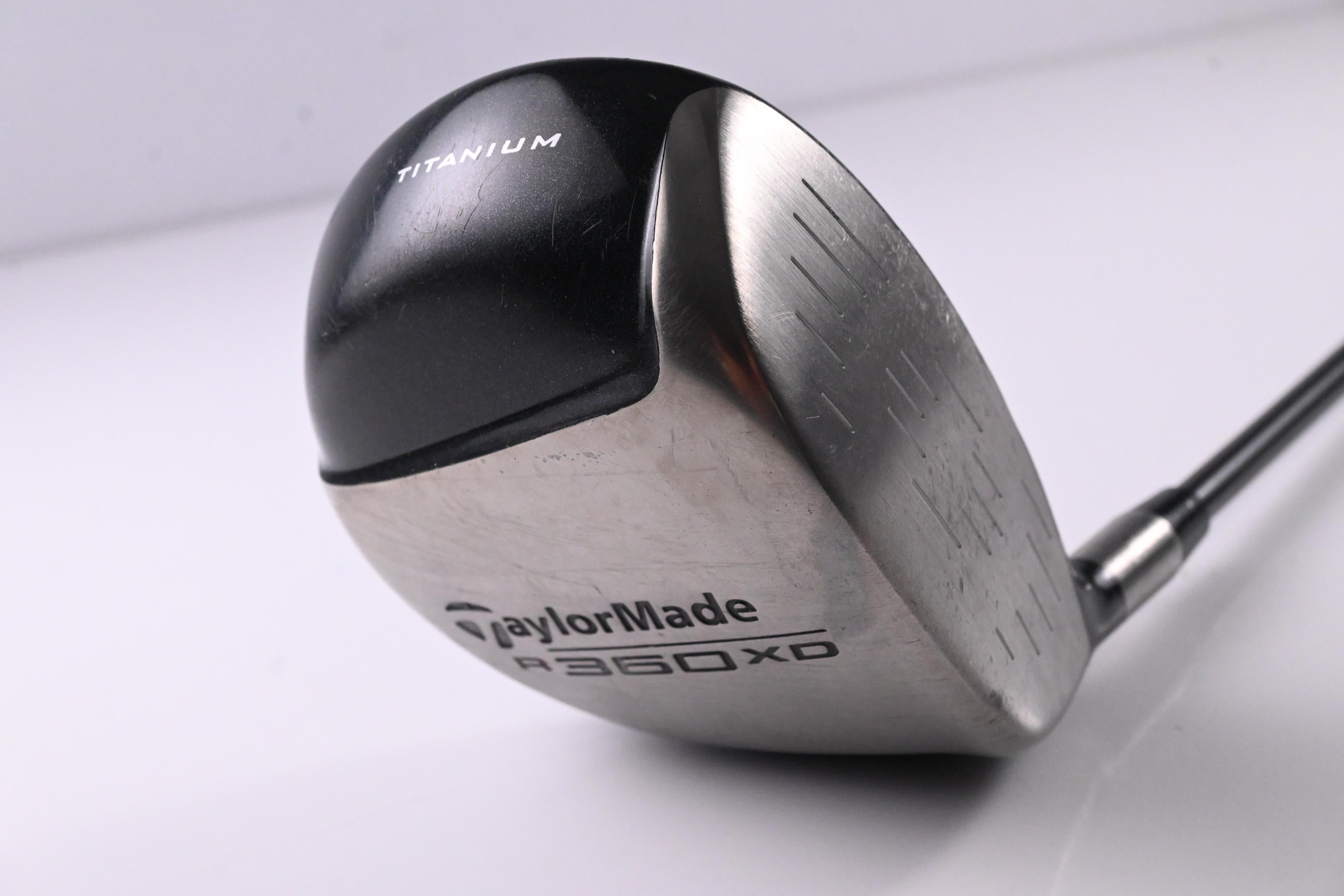 Taylormade 300 Ti Driver / 9.5 Degree / Regular Flex Aldila VX Black Shaft