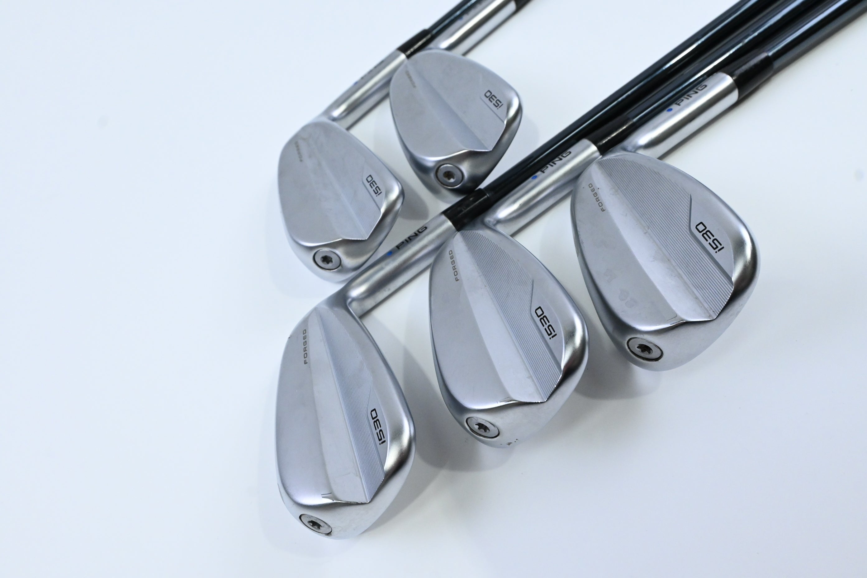 Ping i530 Irons / 7-PW+UW / Blue Dot / Regular Flex UST Recoil Dart 75 Shafts