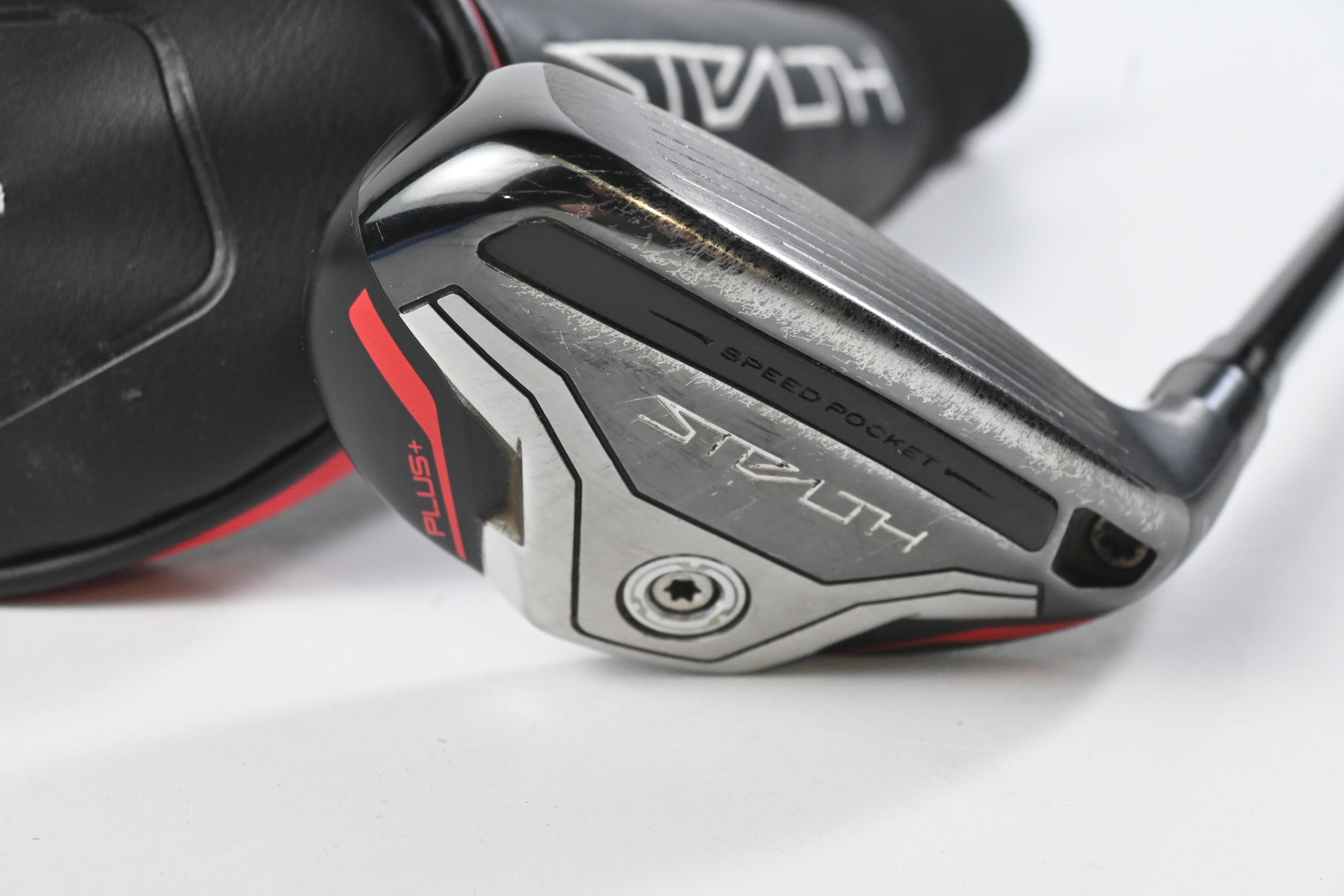 Taylormade Stealth #2 Hybrid / 17 Degree / Stiff Flex HZRDUS Smoke Red RDX 80