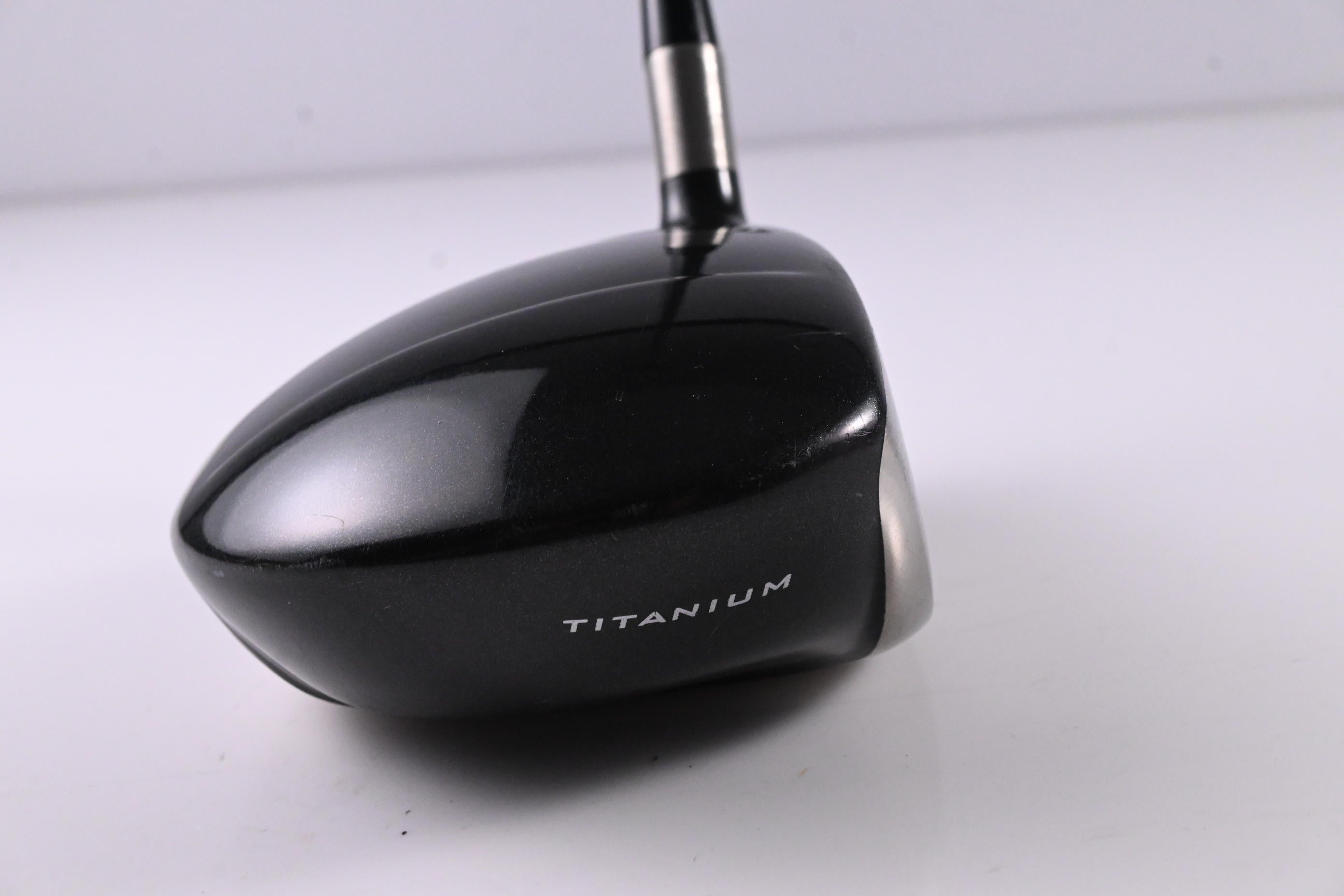 Taylormade 300 Ti Driver / 9.5 Degree / Regular Flex Aldila VX Black Shaft