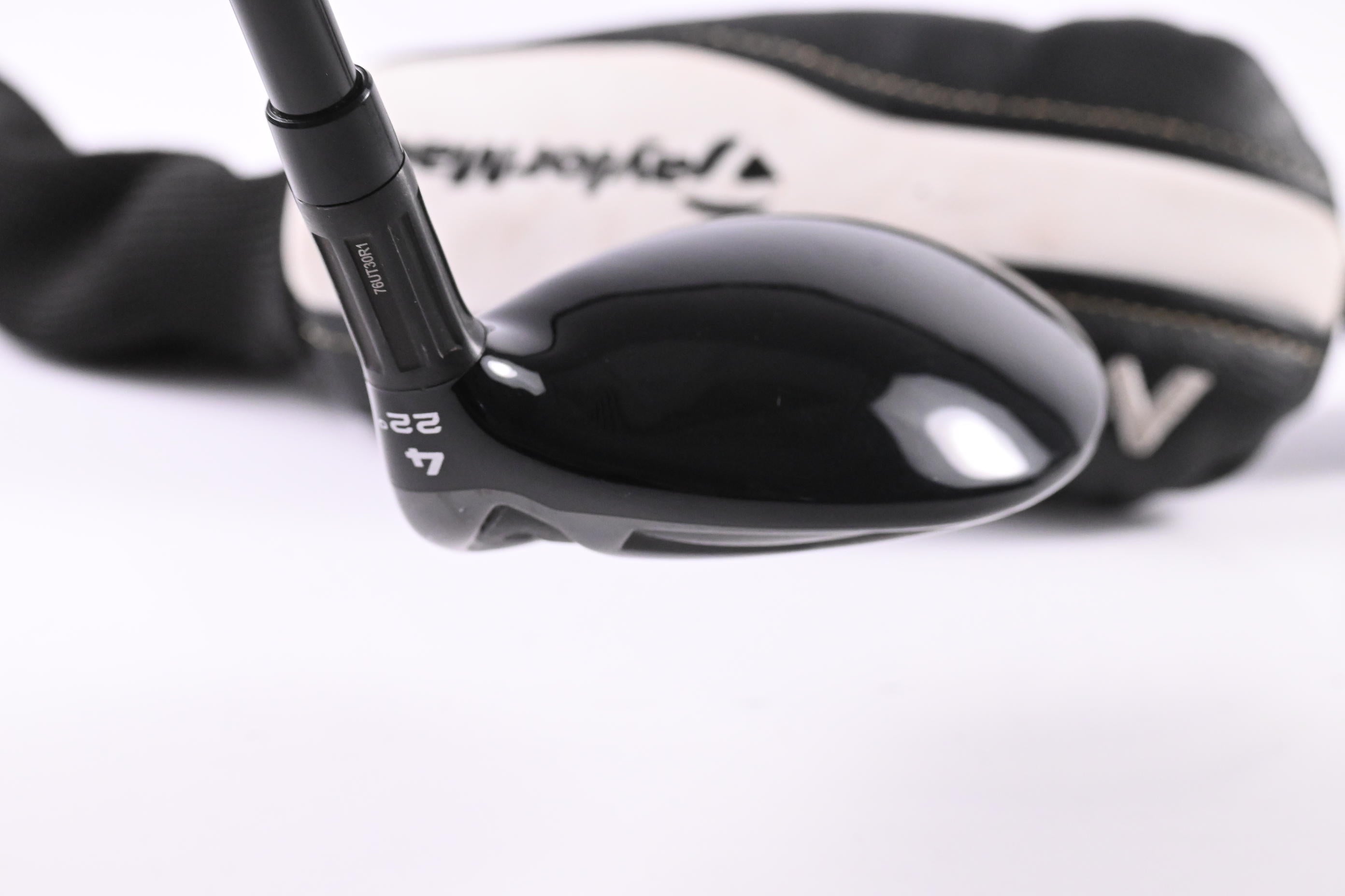 Taylormade M2 2016 #4 Hybrid / 22 Degree / Regular Flex M2 REAX 65 Shaft