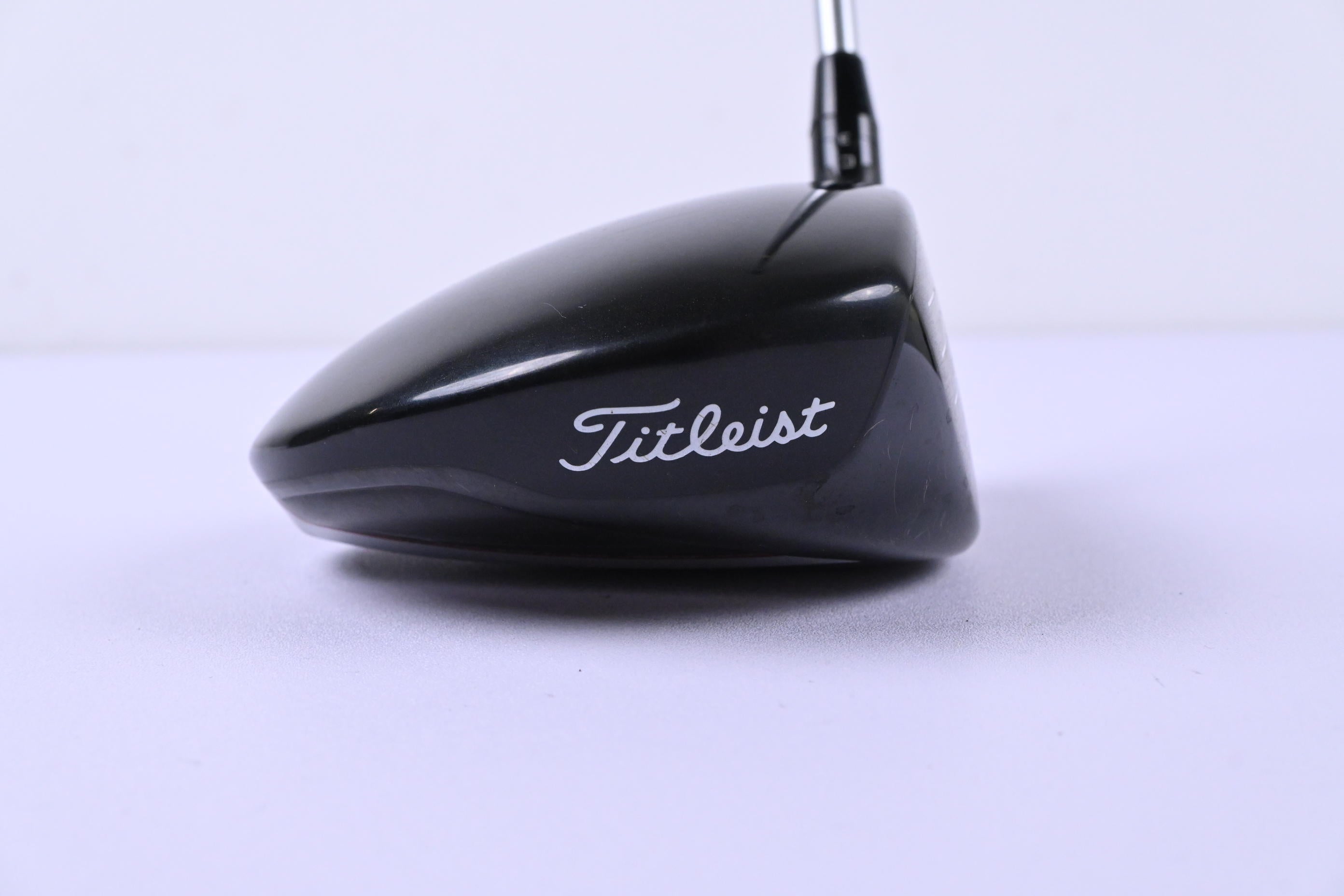 Titleist 913 D2 Driver / 8.5 Degree / Regular Flex Kuro Kage Black 60 Shaft