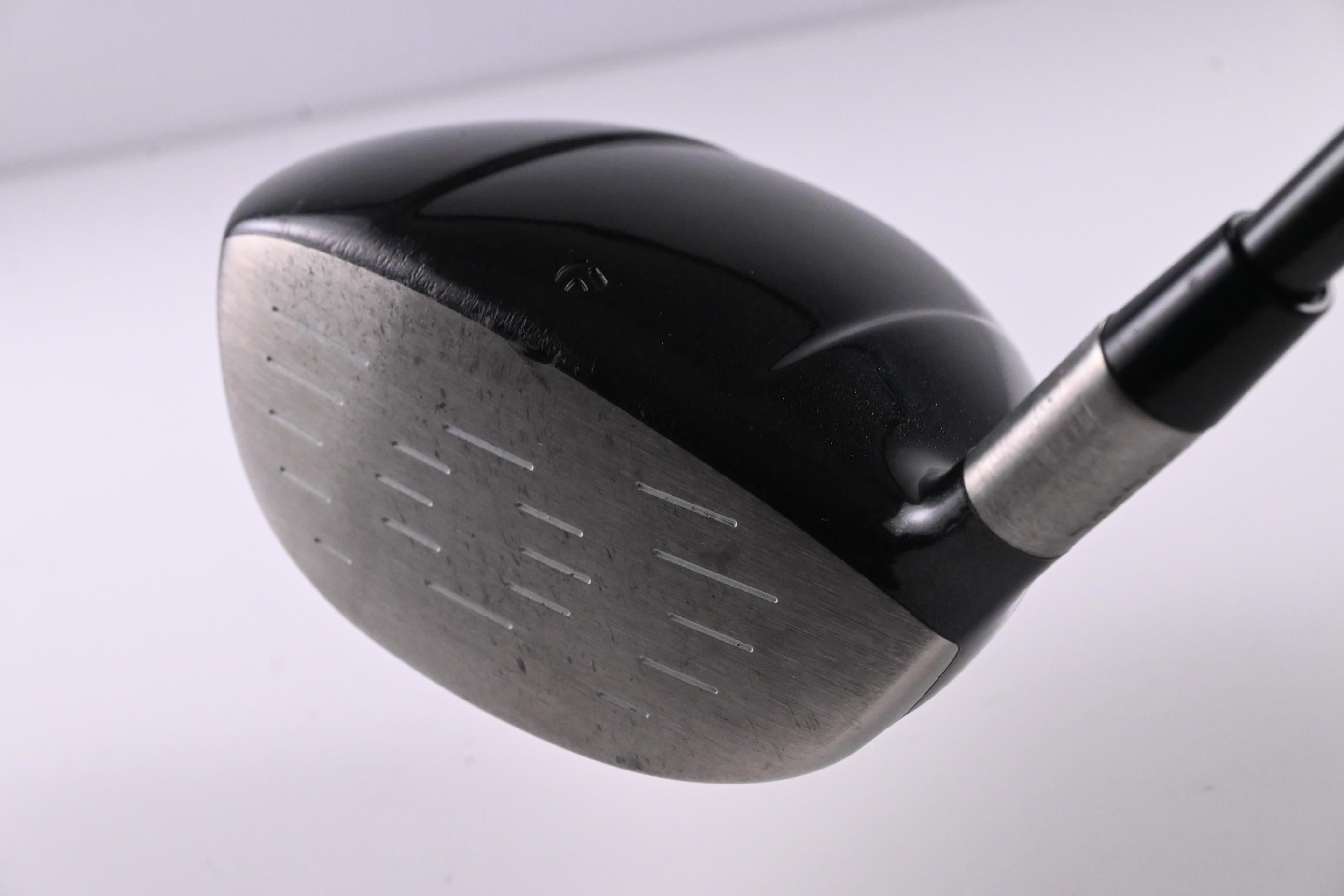 Taylormade 300 Ti Driver / 9.5 Degree / Regular Flex Aldila VX Black Shaft