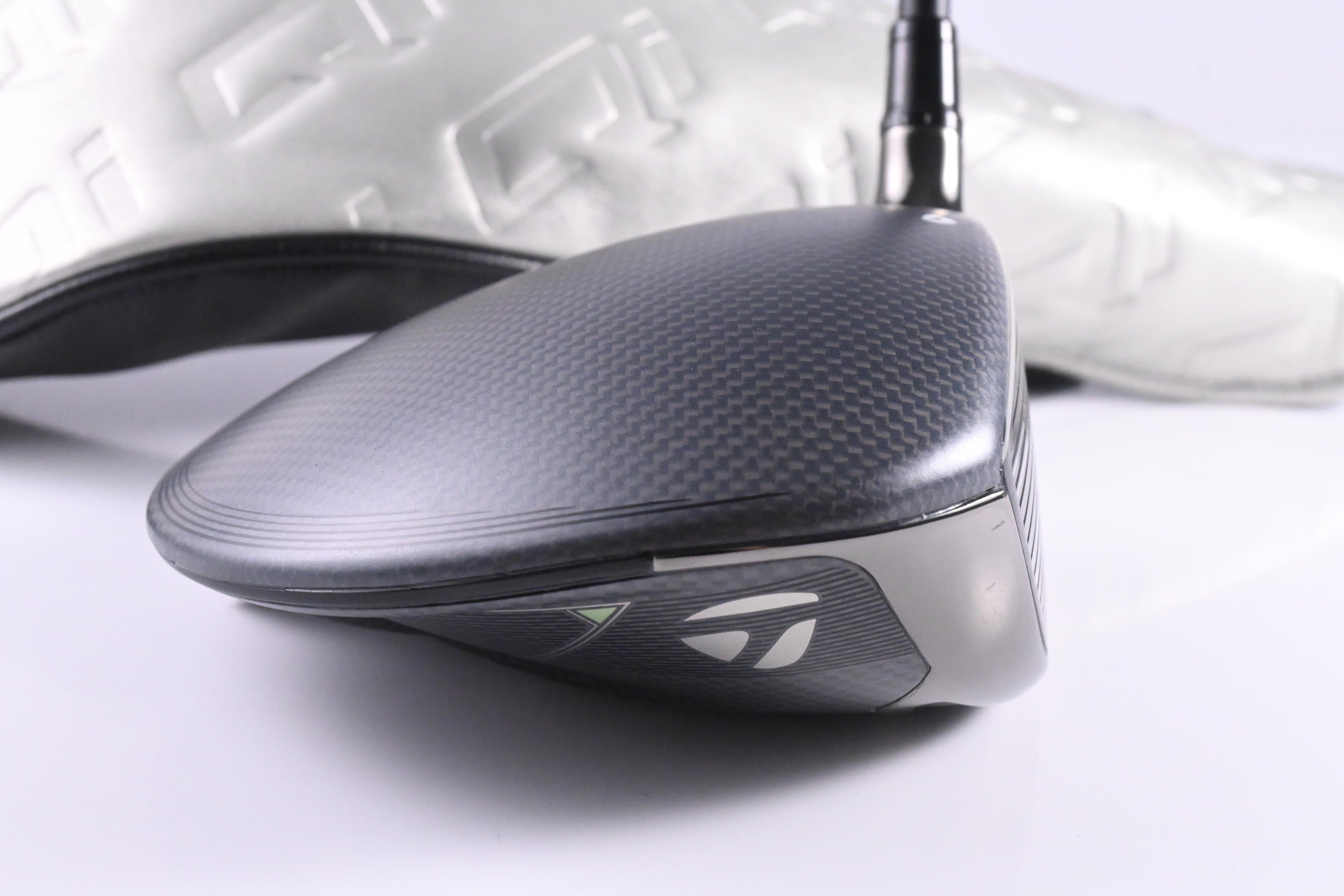 Taylormade Qi35 Driver / 9 Degree / Regular Flex Fujikura Ventus Blue 5 Shaft