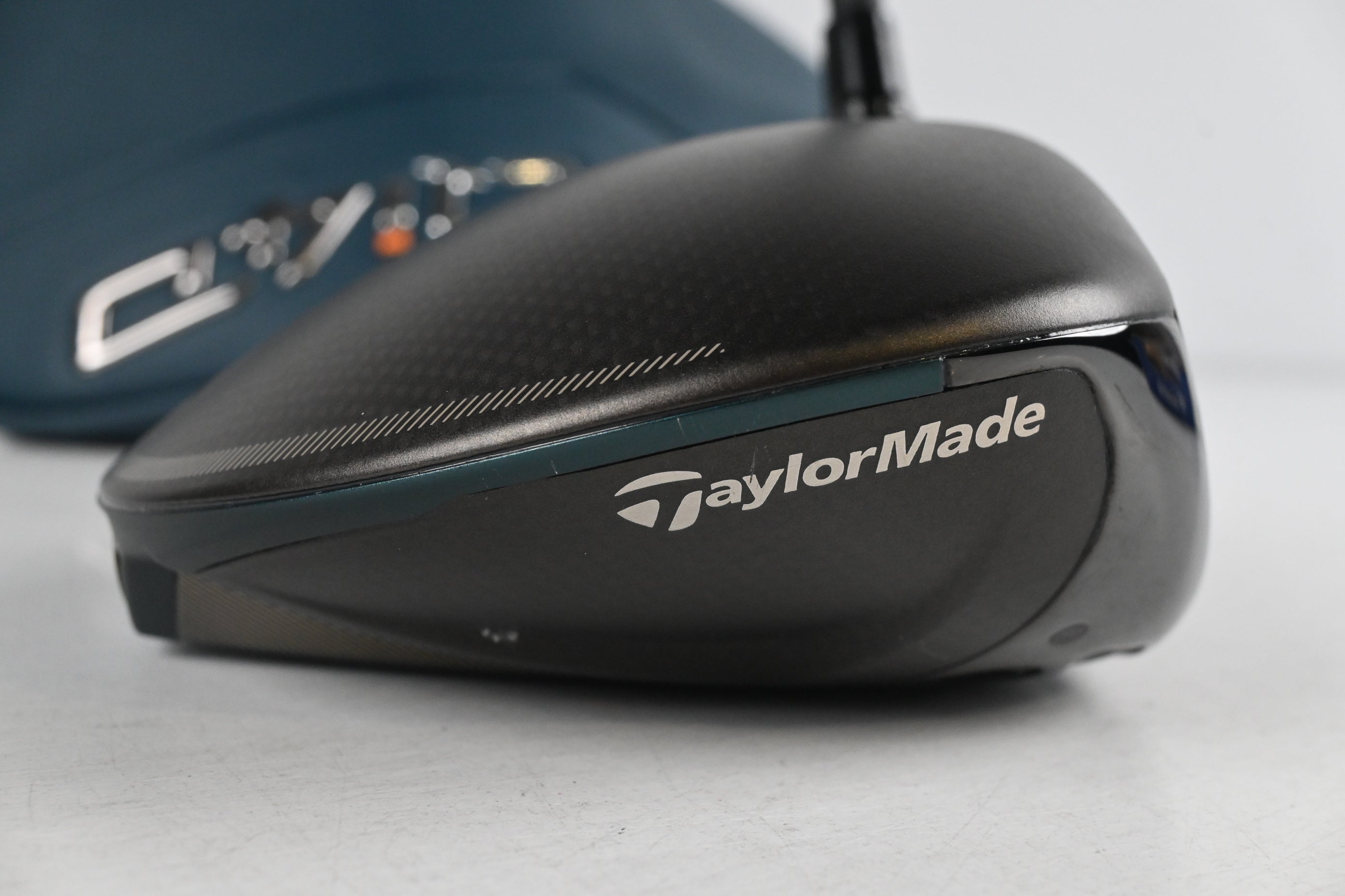 Taylormade Qi4D Driver / 10.5 Degree / Regular Flex Reax Blue 50 Shaft