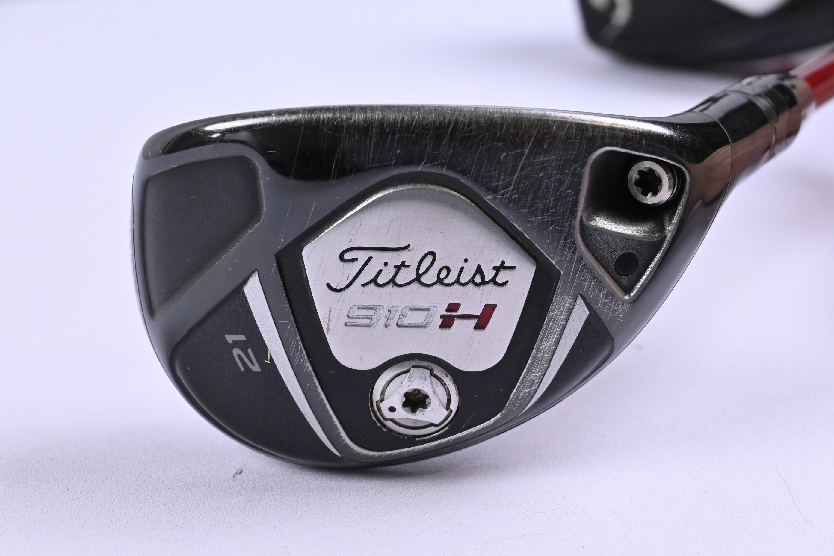 Titleist 910H #3 Hybrid / 21 Degree / Regular Flex Bassara 60 Shaft