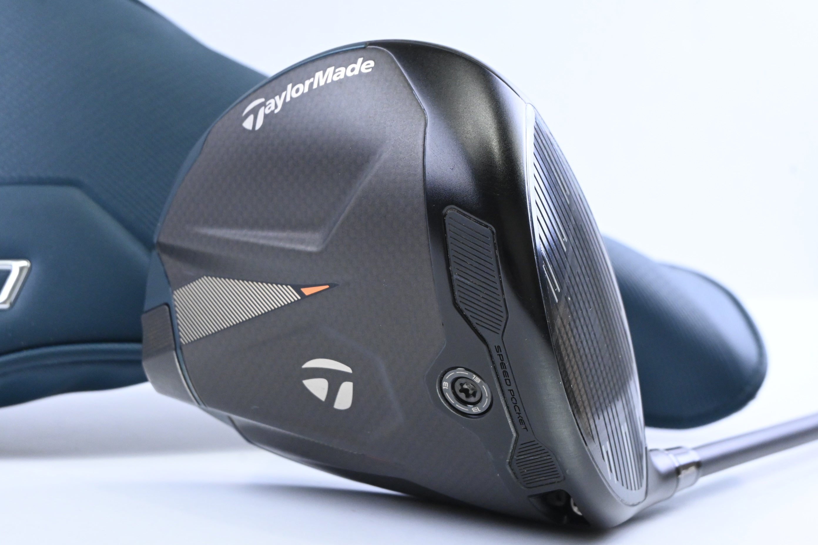 Taylormade Qi4D Max Driver / 10.5 Degree / Stiff Flex Taylormade Reax 50 Shaft