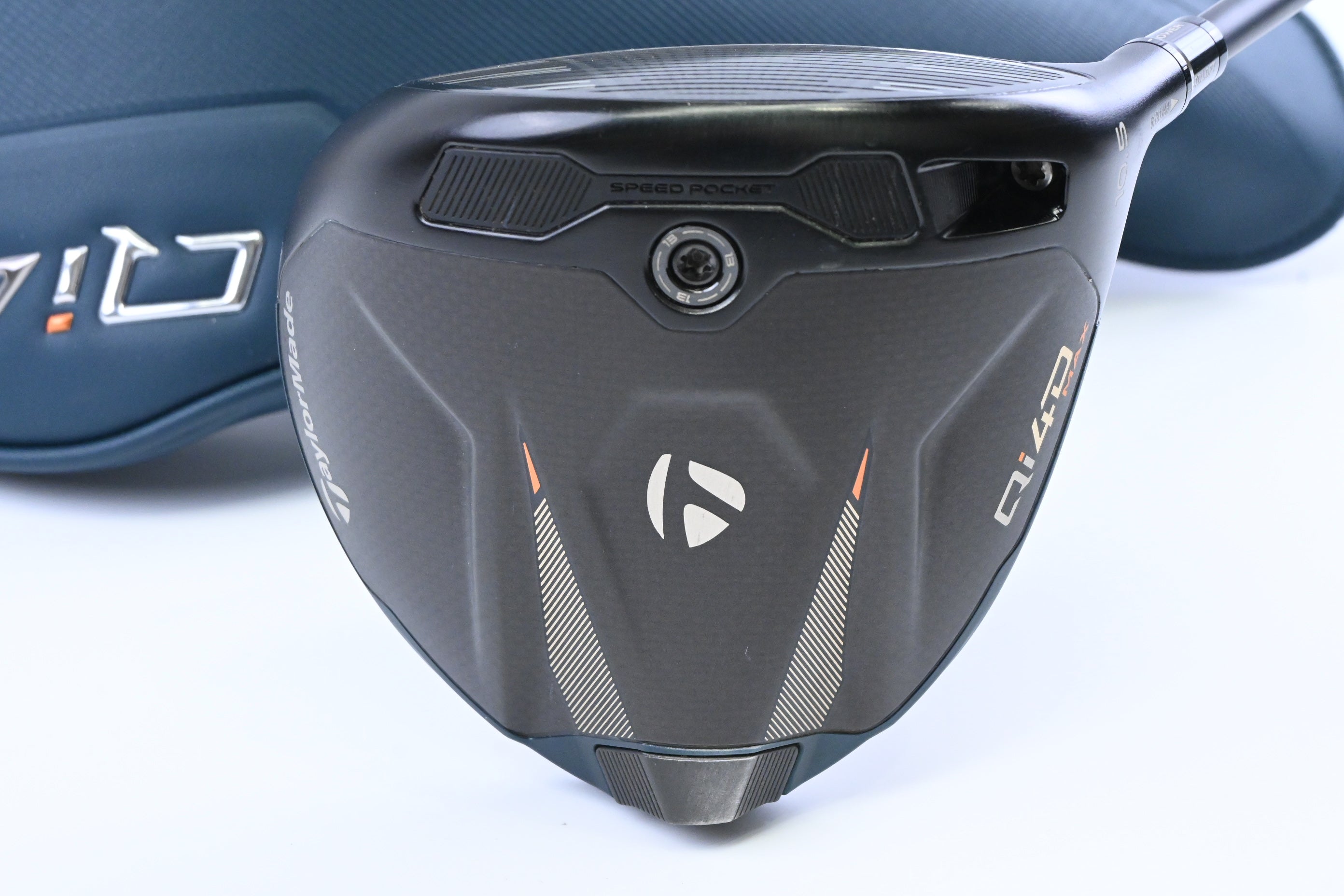 Taylormade Qi4D Max Driver / 10.5 Degree / Stiff Flex Taylormade Reax 50 Shaft