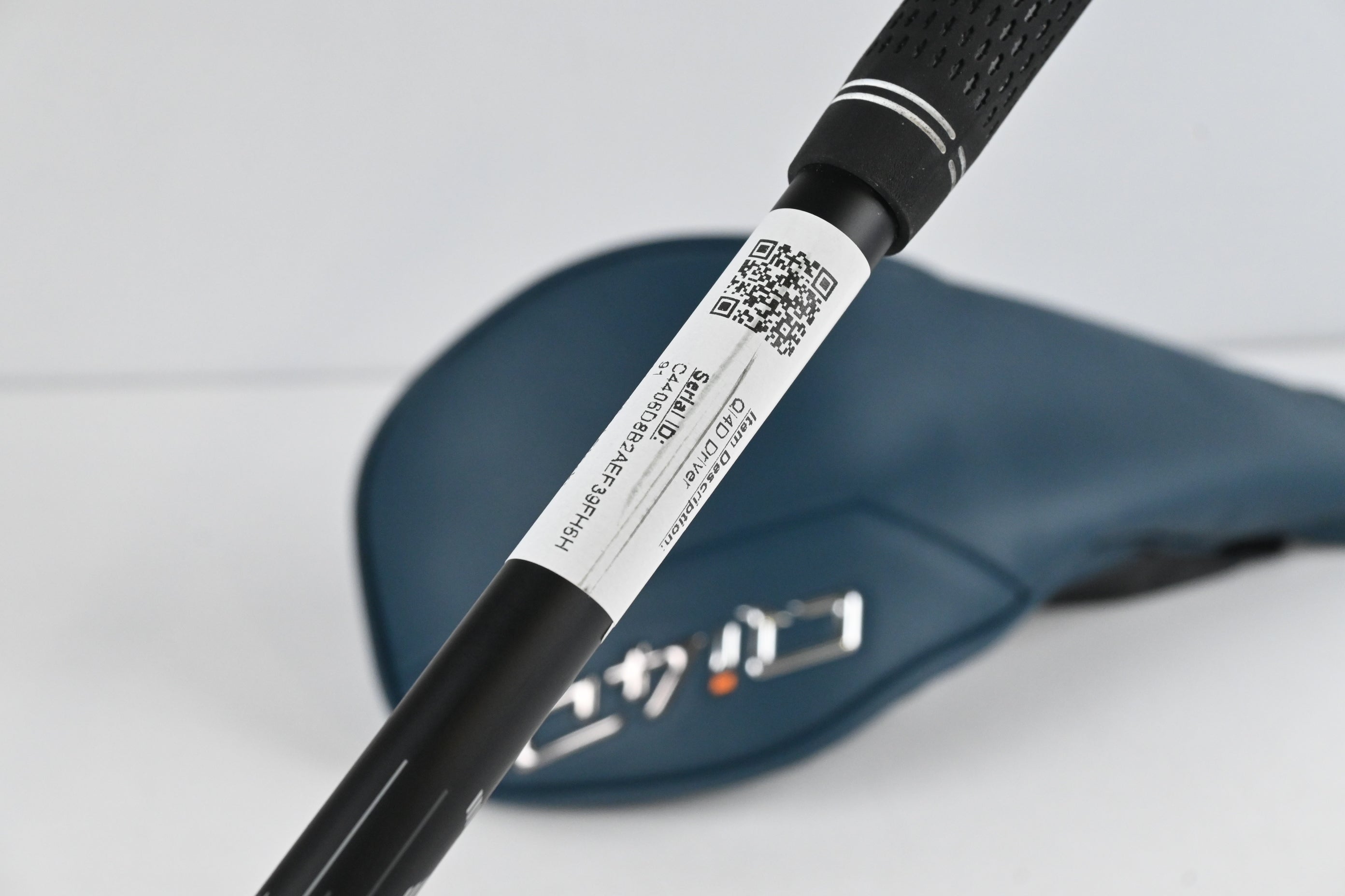 Taylormade Qi4D Driver / 10.5 Degree / Regular Flex Reax Blue 50 Shaft