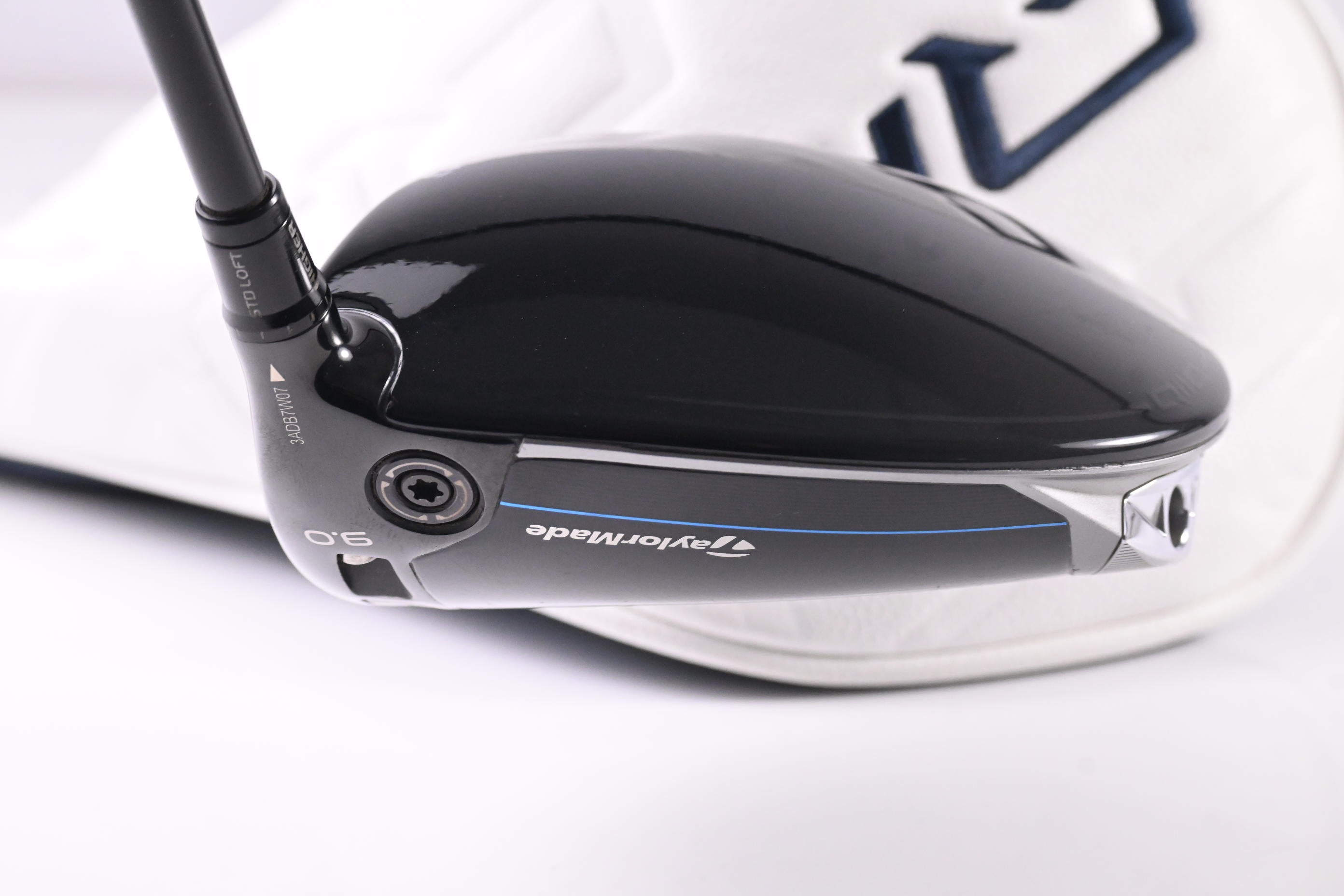 Taylormade Qi10 Max Driver / 9 Degree / X-Flex Kai'li White 70 Shaft