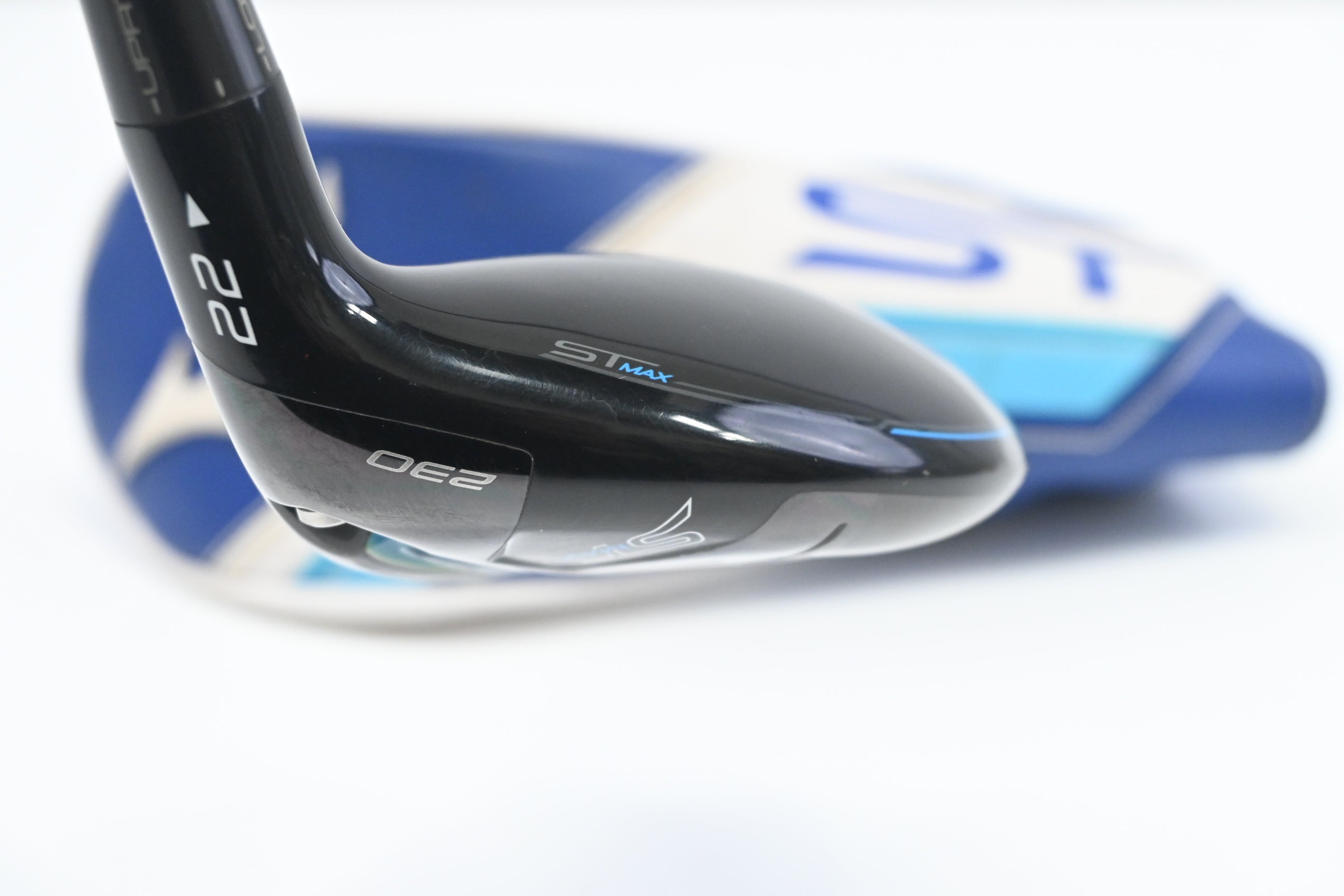 Mizuno ST-Max 230 #4 Hybrid / 22 Degree / Regular Flex Denali Red 70 Shaft