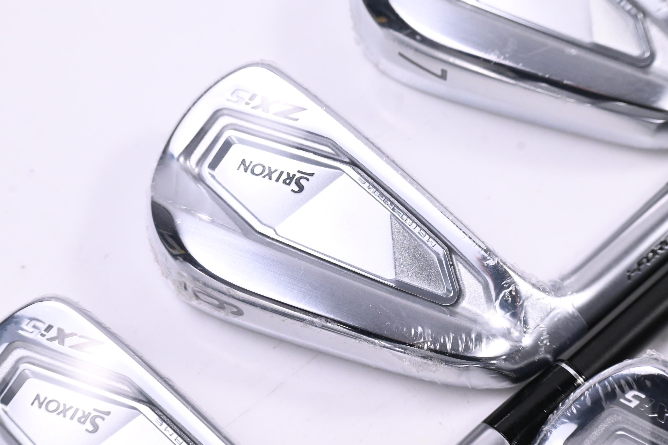 Left Hand Srixon ZXi5 Irons / 5-PW / Stiff Flex UST Helium Nanocore 60 Shafts