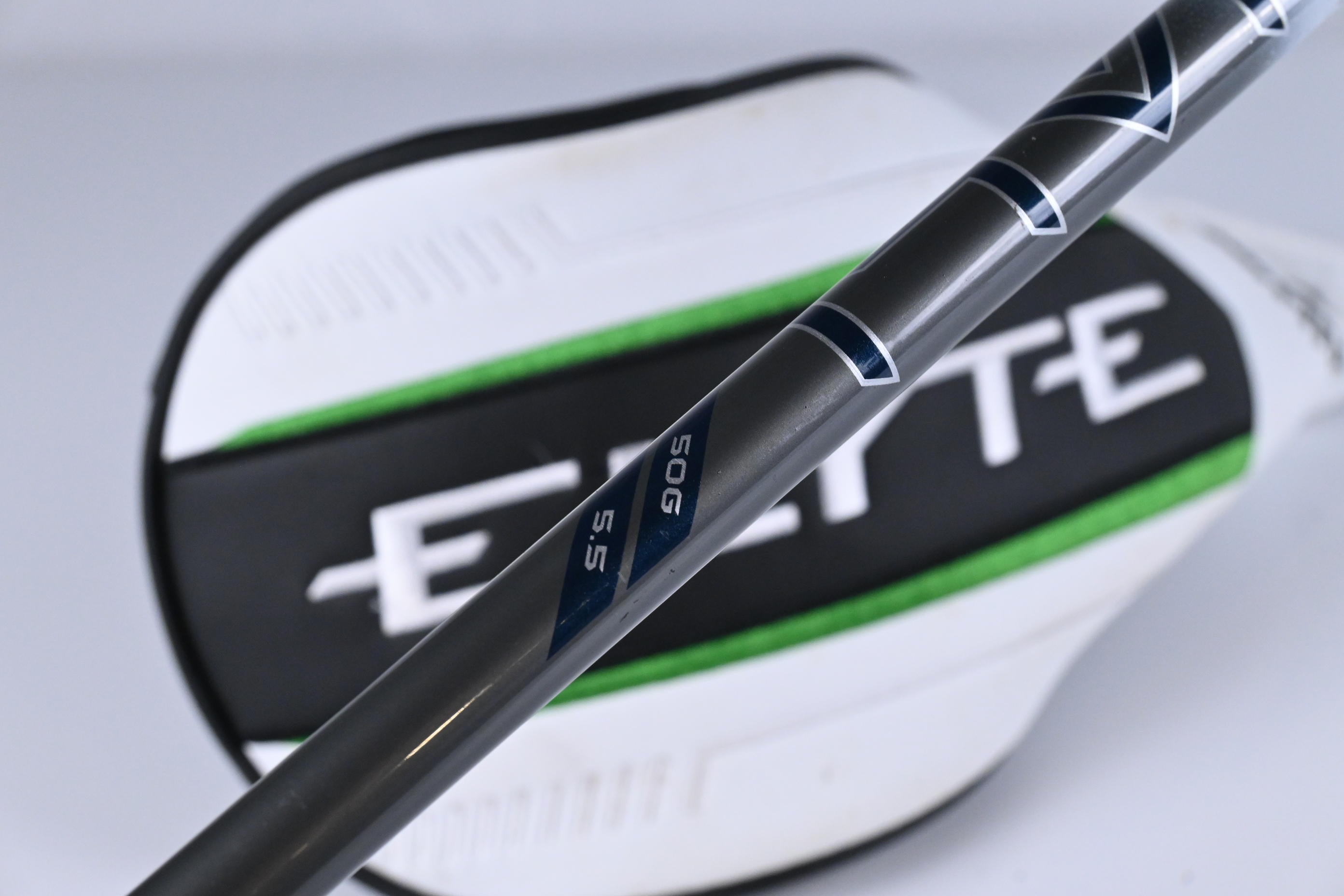 Callaway Elyte X Driver / 10.5 Degree / Regular Flex Denali Charcoal 50 Shaft