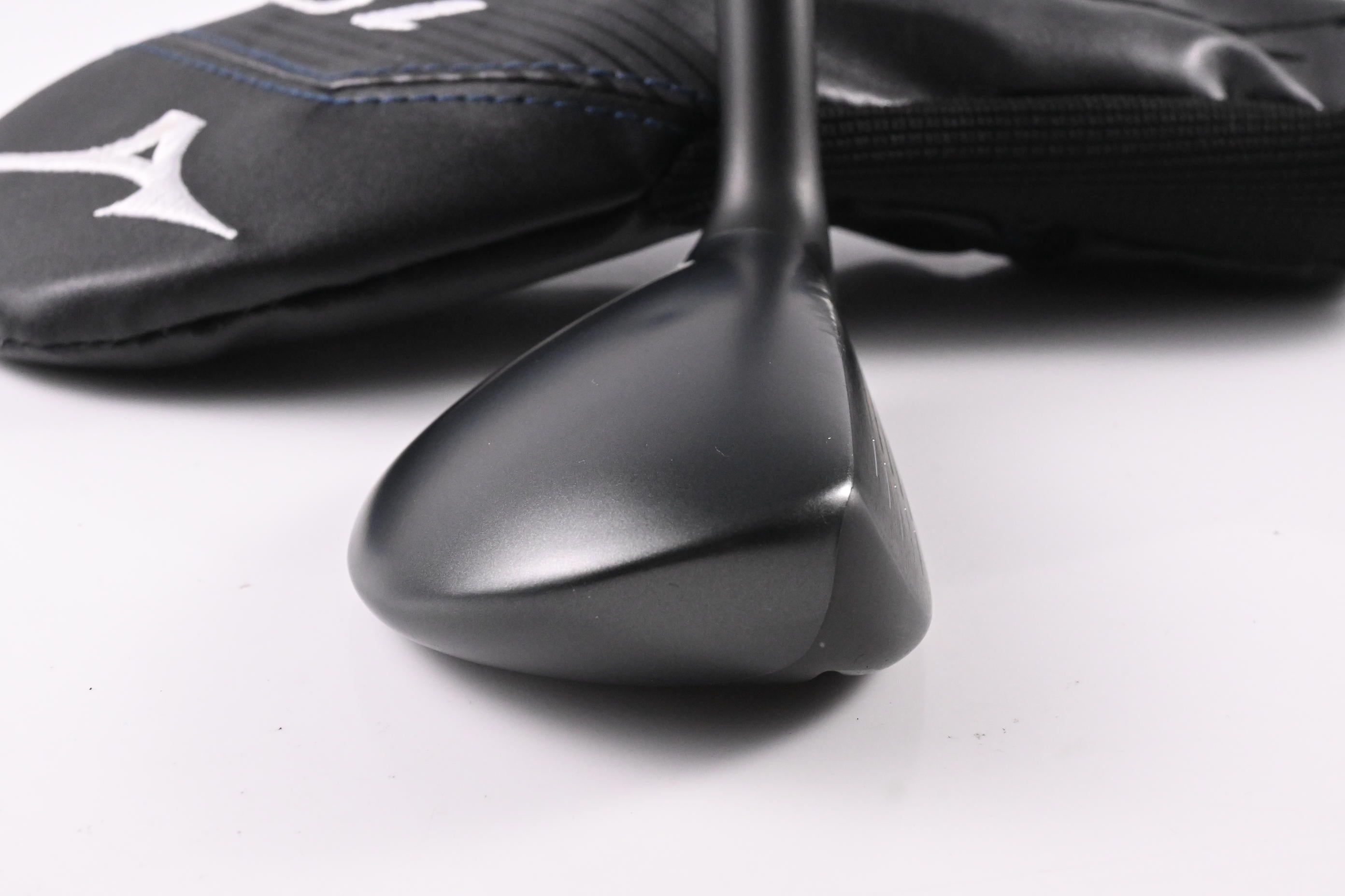 Mizuno JPX 925 Fli-Hi #4 Hybrid / 19 Degree / Stiff Flex NS Pro Modus3 Tour 105