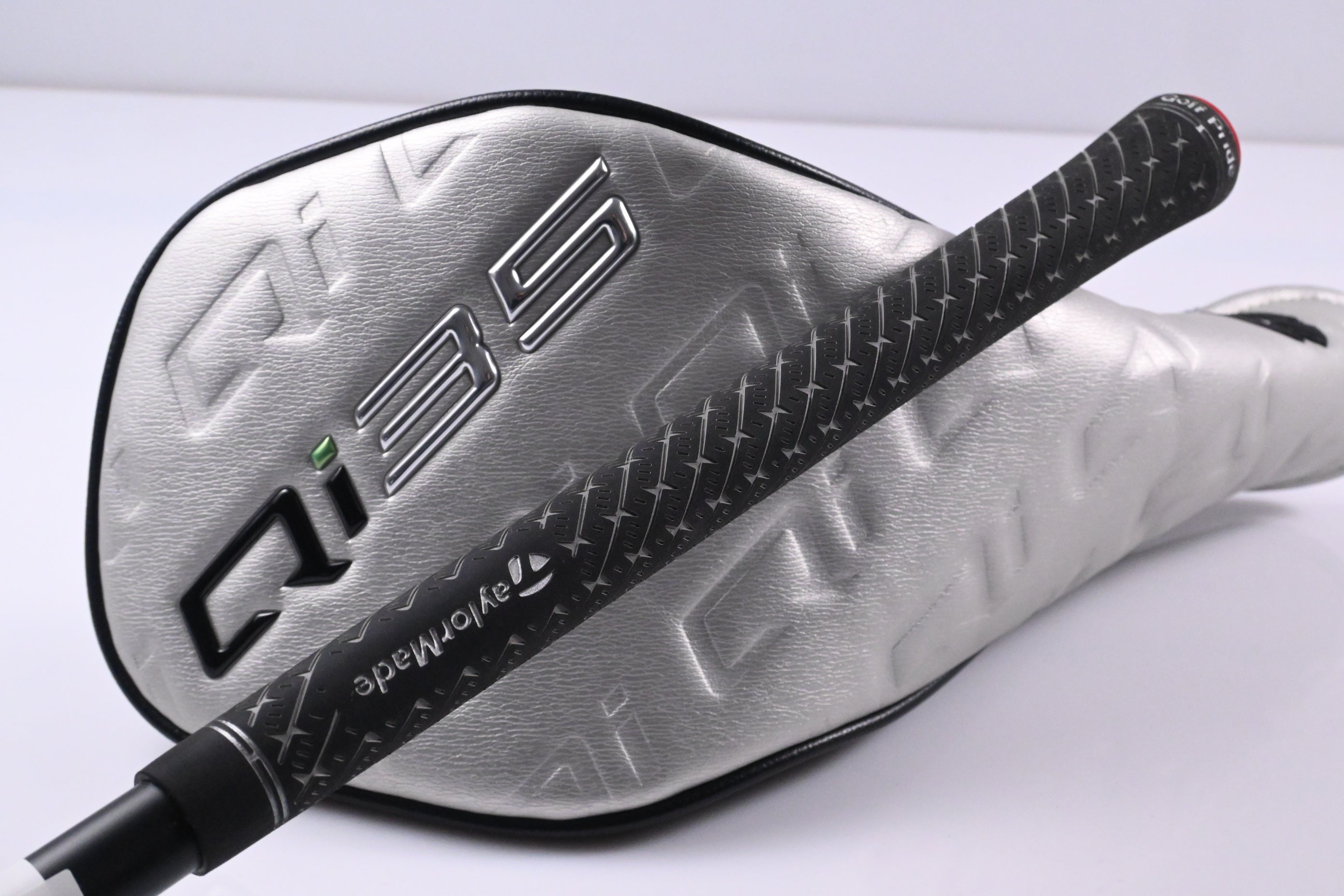 Taylormade Qi35 LS Driver / 10.5 Degree / Stiff Flex Fujikura Air Speeder 50