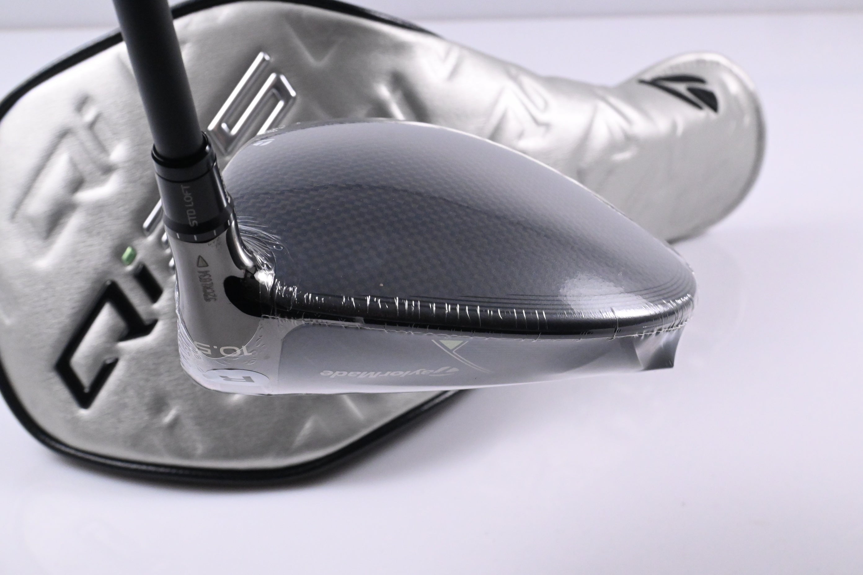 Taylormade Qi35 Driver / 10.5 Degree / Regular Flex Fujikura Ventus Blue '25 5