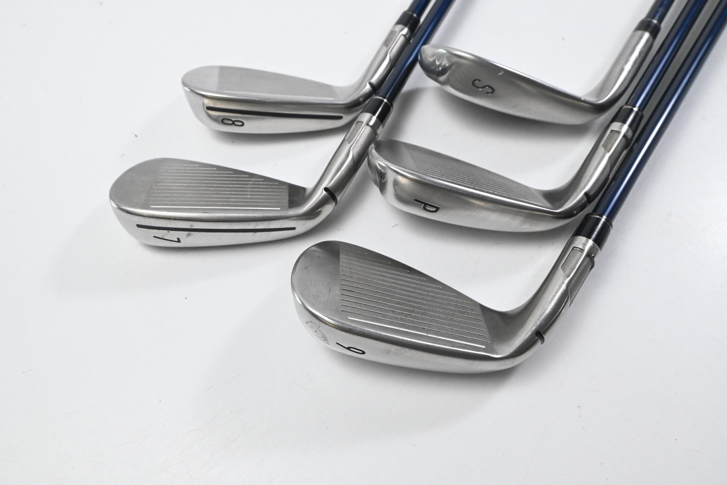 Taylormade SIM2 Max Irons / 7-PW+SW / Senior Flex Ventus Blue 5 Shafts
