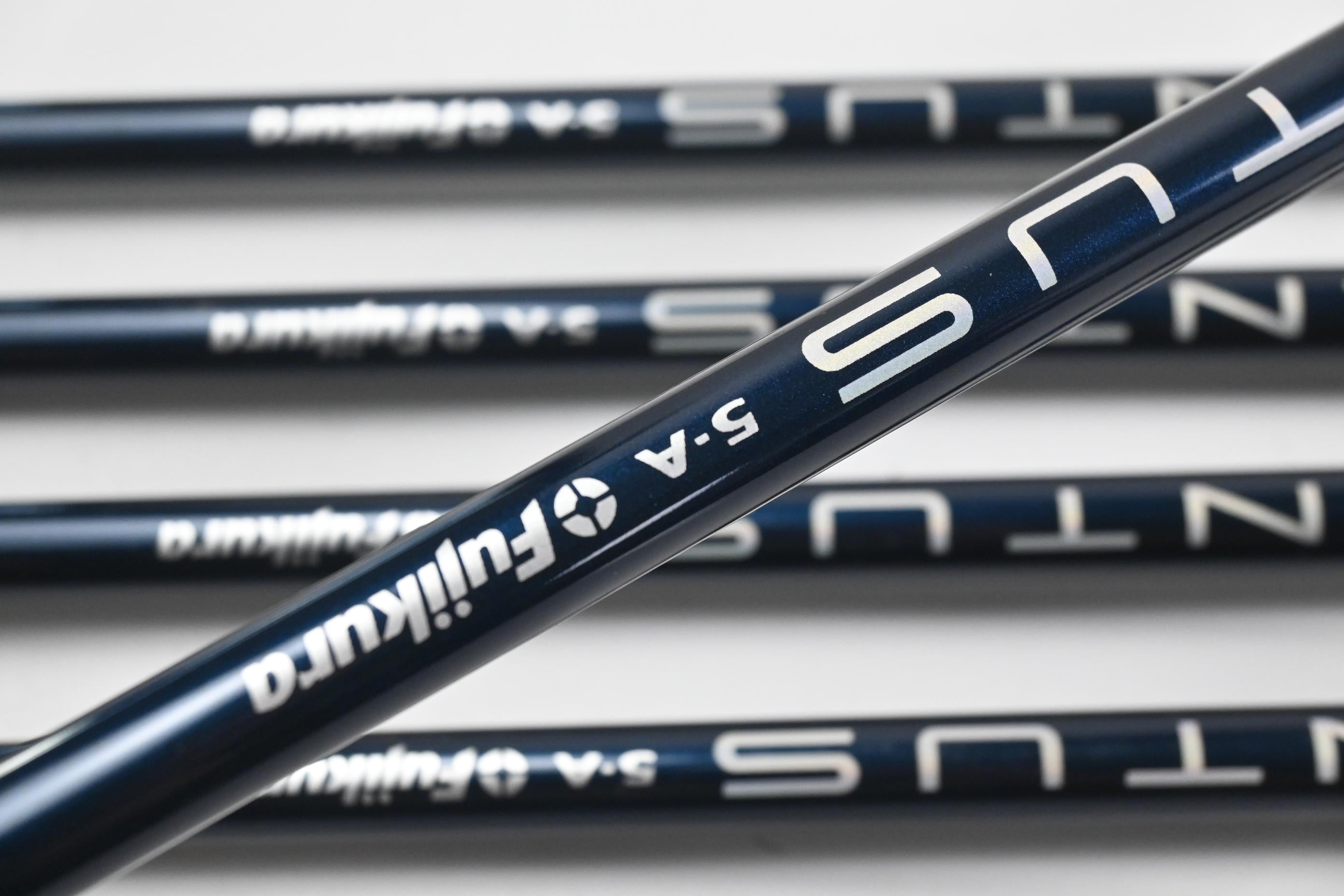 Taylormade SIM2 Max Irons / 7-PW+SW / Senior Flex Ventus Blue 5 Shafts