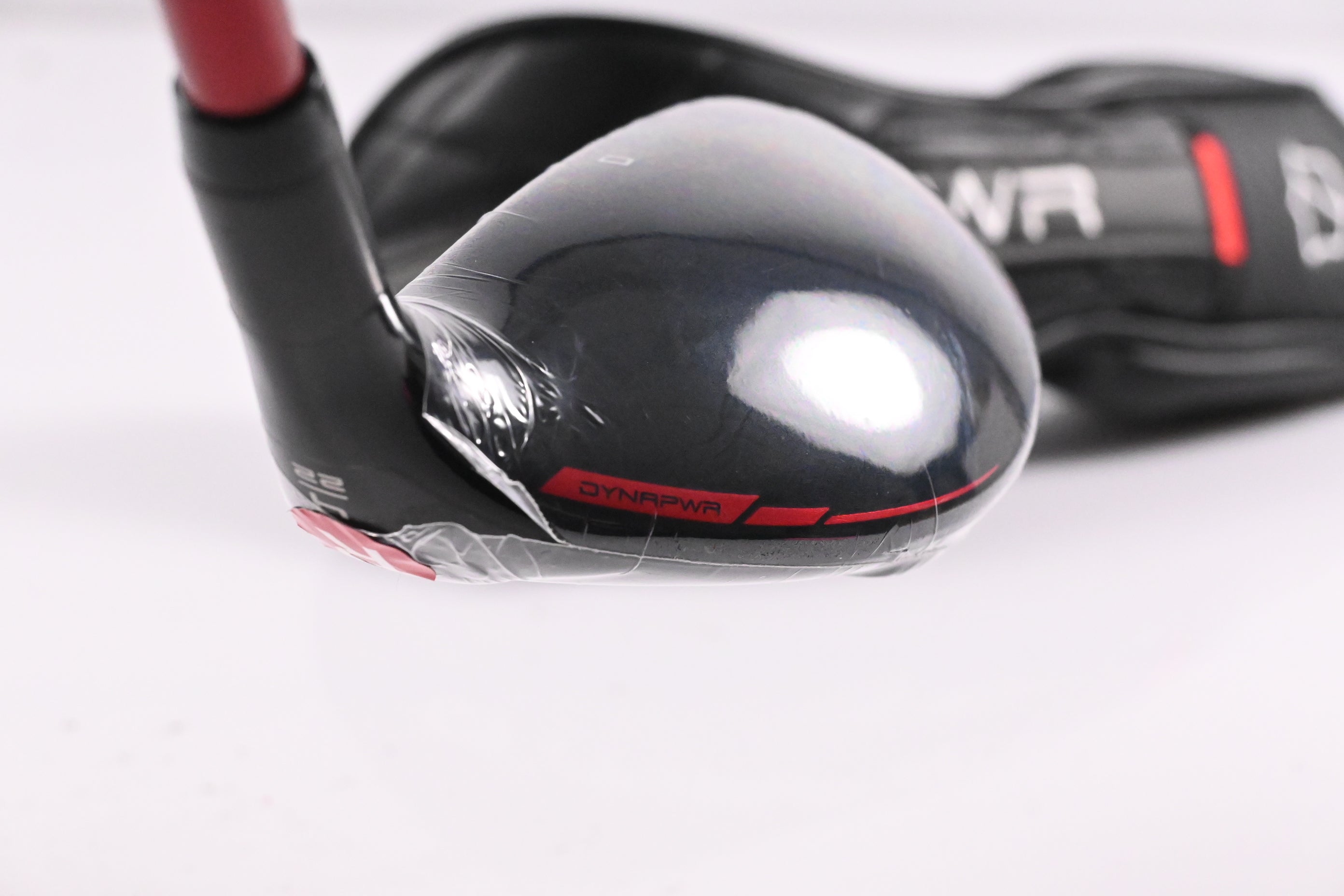 Wilson Staff DYNAPWR 2025 #4 Hybrid / 22 Degree / Regular Flex Denali Red 70