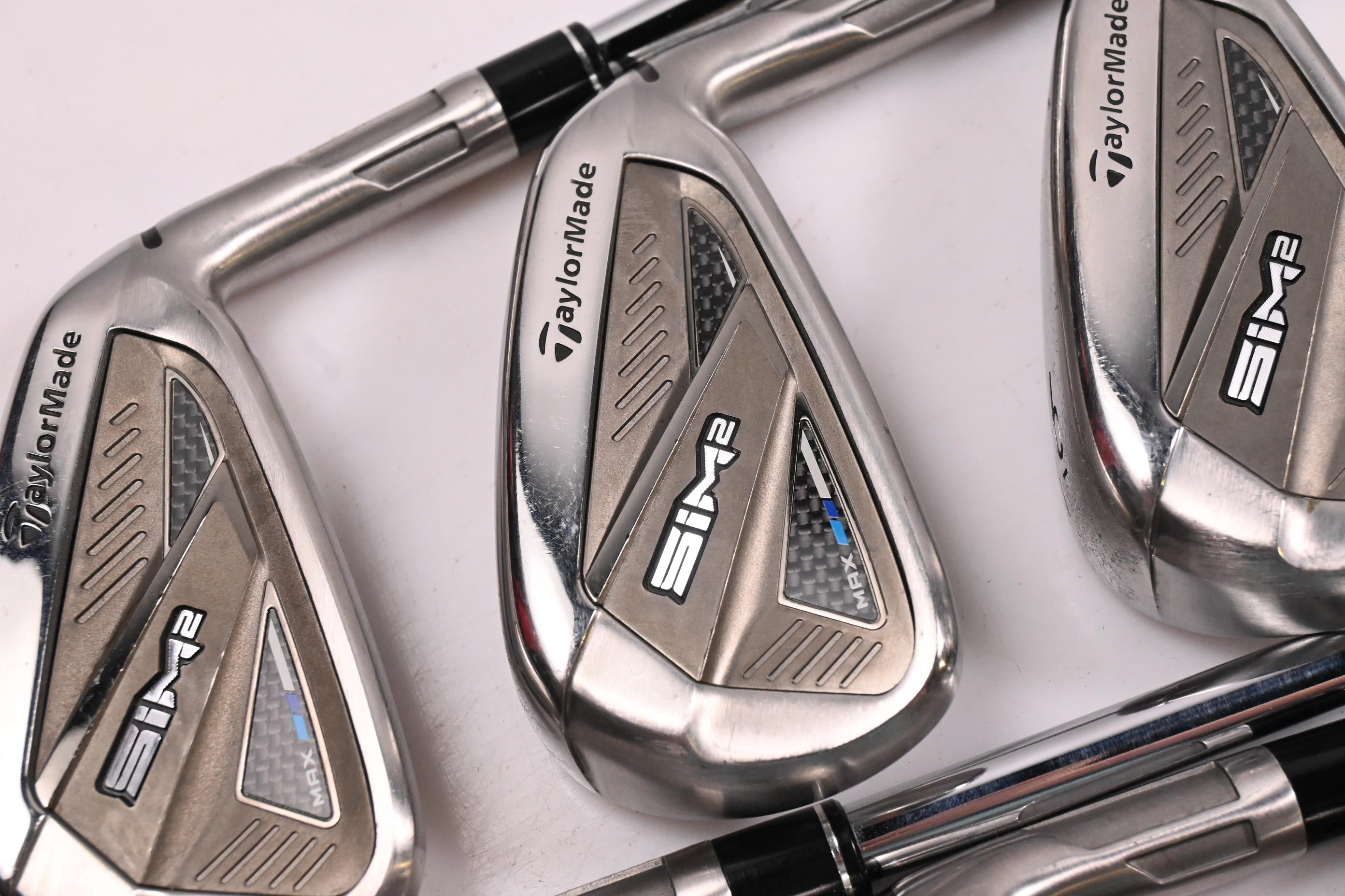 Taylormade SIM2 Max Irons / 4-PW / Regular Flex KBS Max MT 85 Shafts