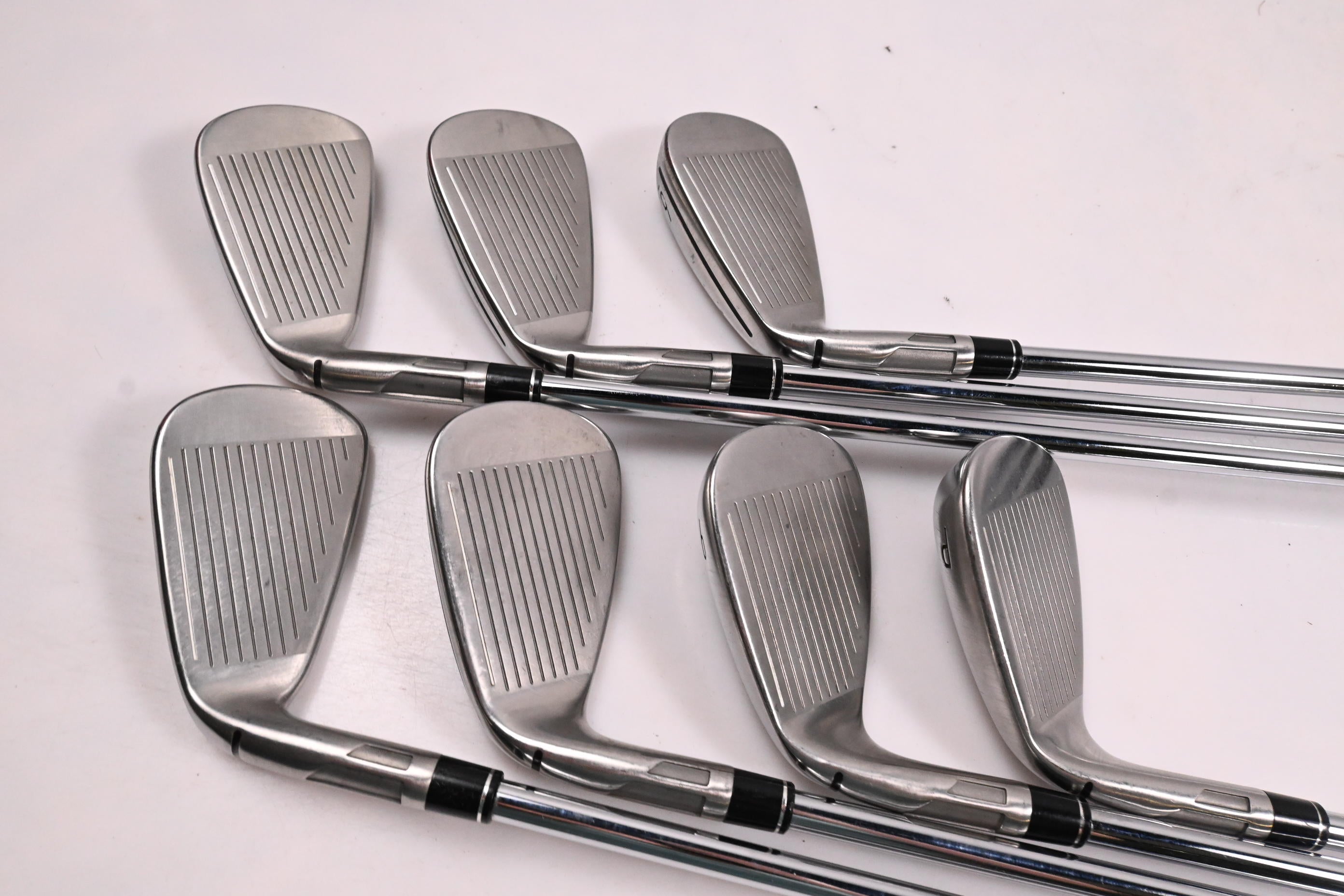 Taylormade SIM2 Max Irons / 4-PW / Regular Flex KBS Max MT 85 Shafts
