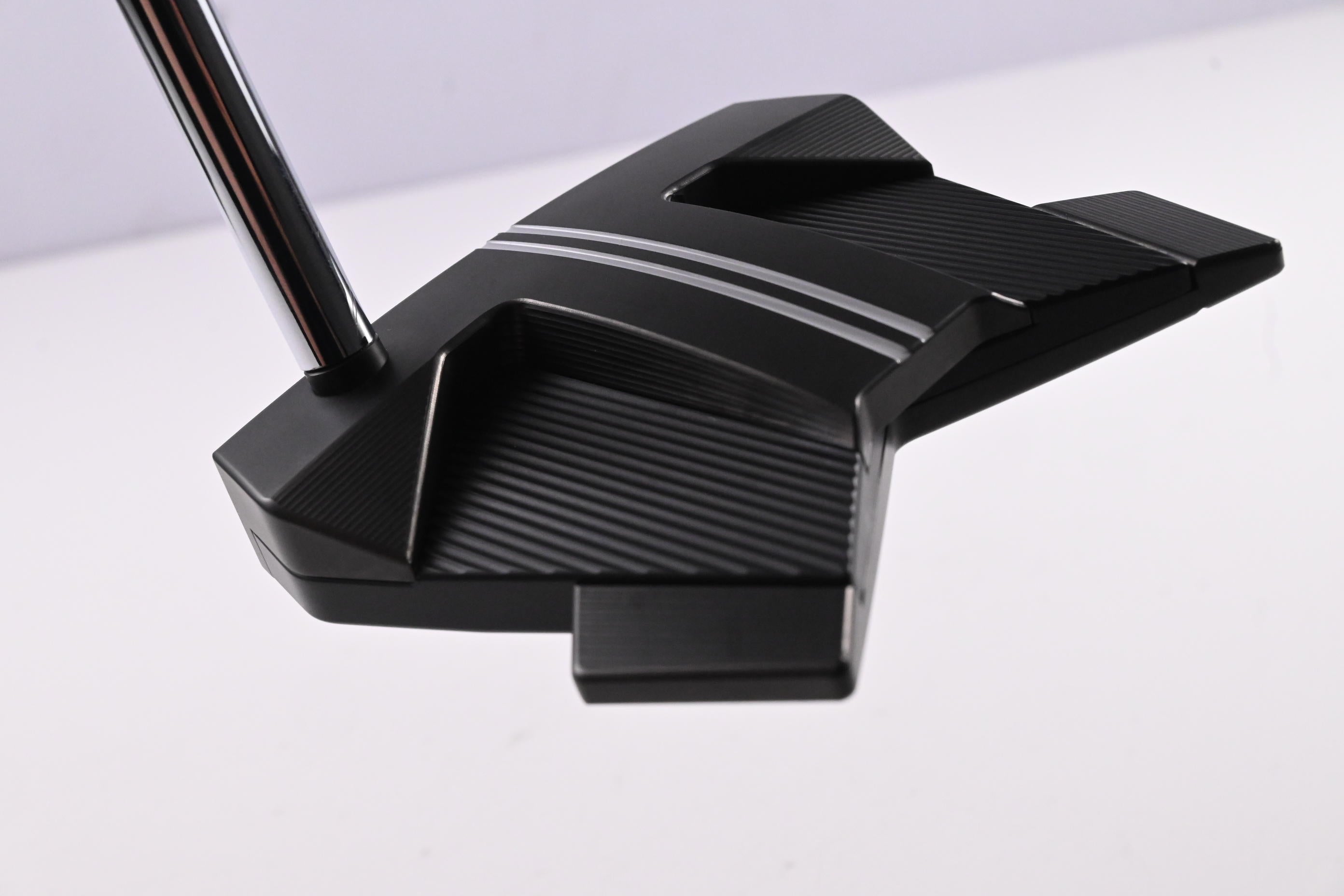 Scotty Cameron Phantom Black 2025 #11 Putter / 32 Inch