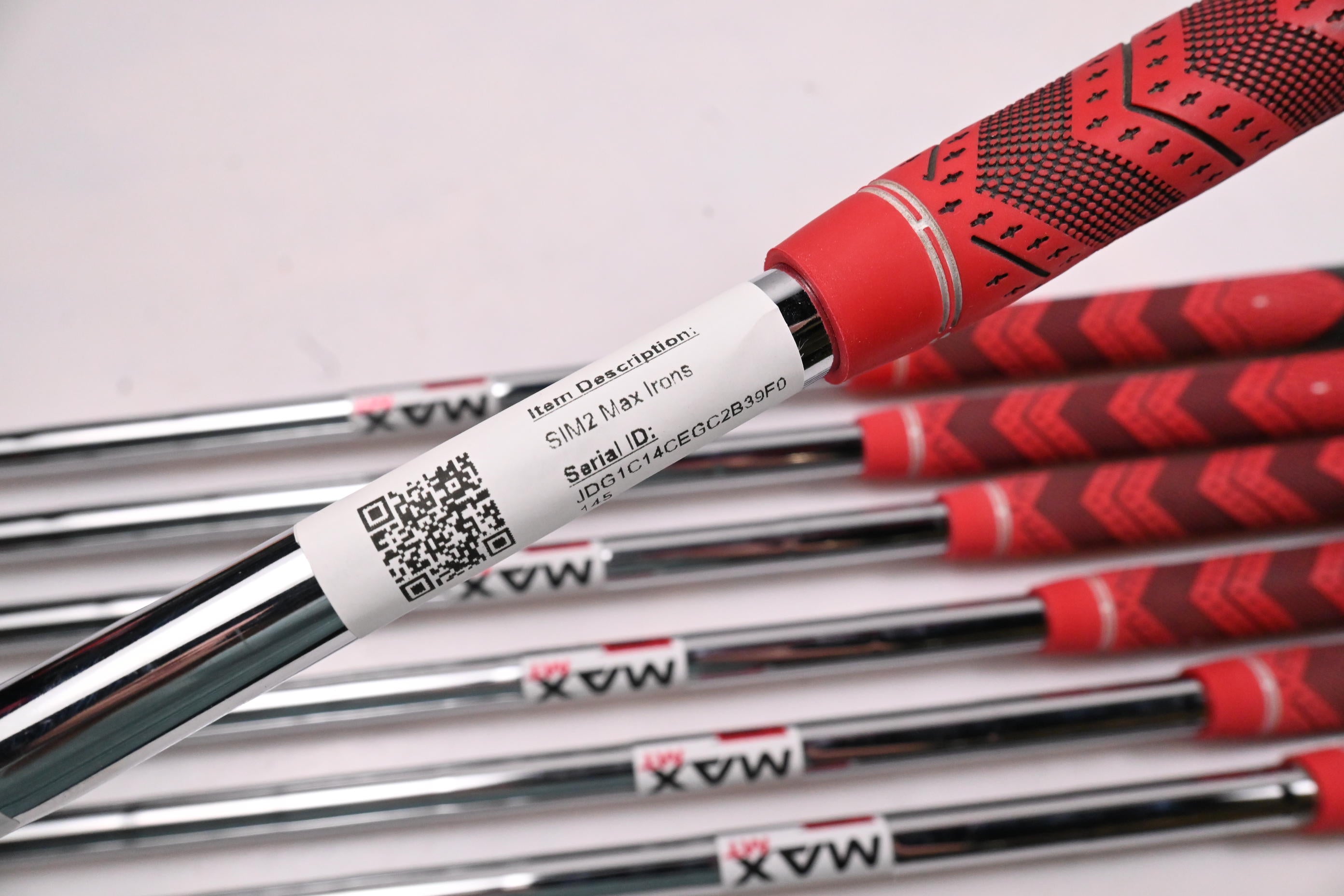 Taylormade SIM2 Max Irons / 4-PW / Regular Flex KBS Max MT 85 Shafts
