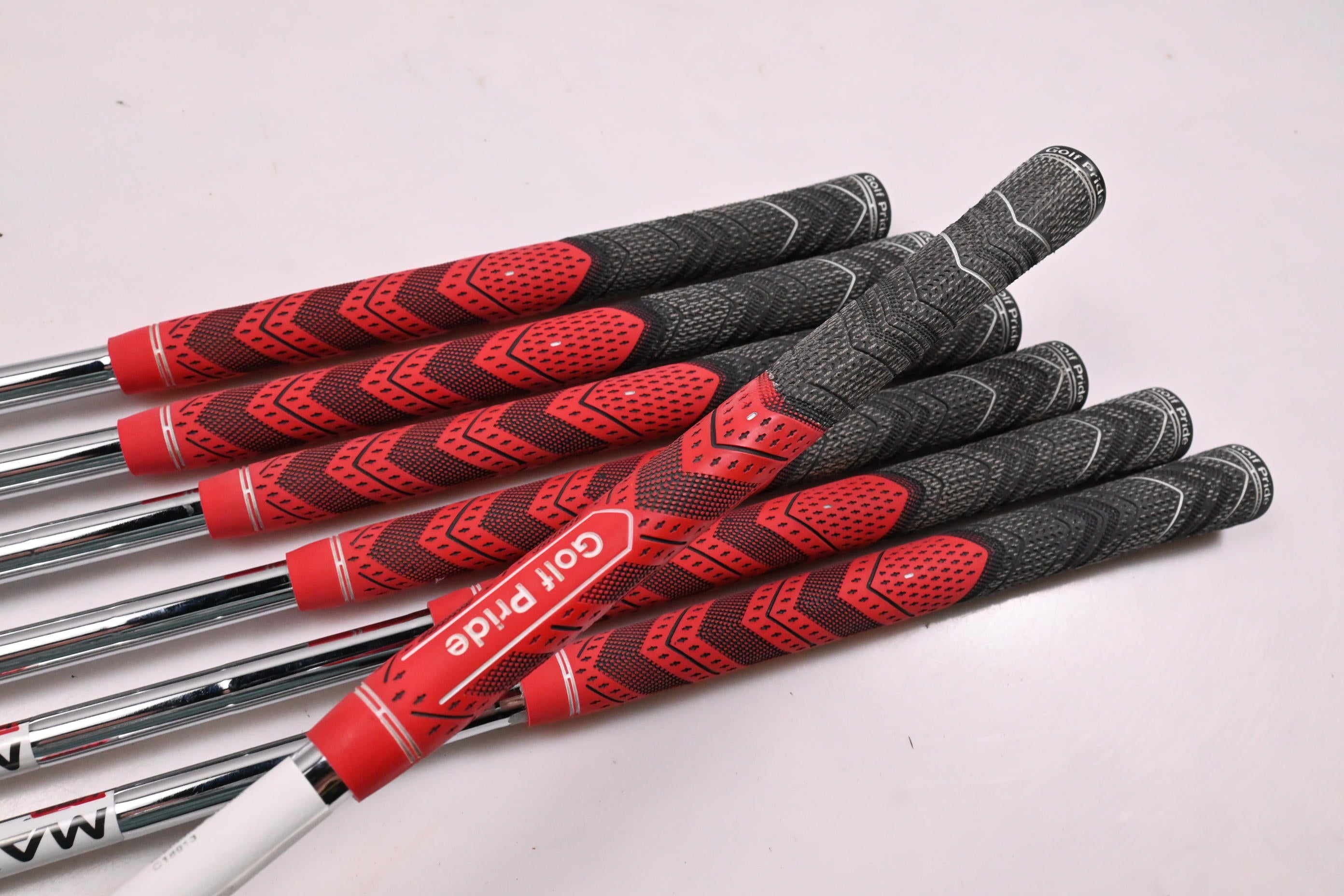 Taylormade SIM2 Max Irons / 4-PW / Regular Flex KBS Max MT 85 Shafts