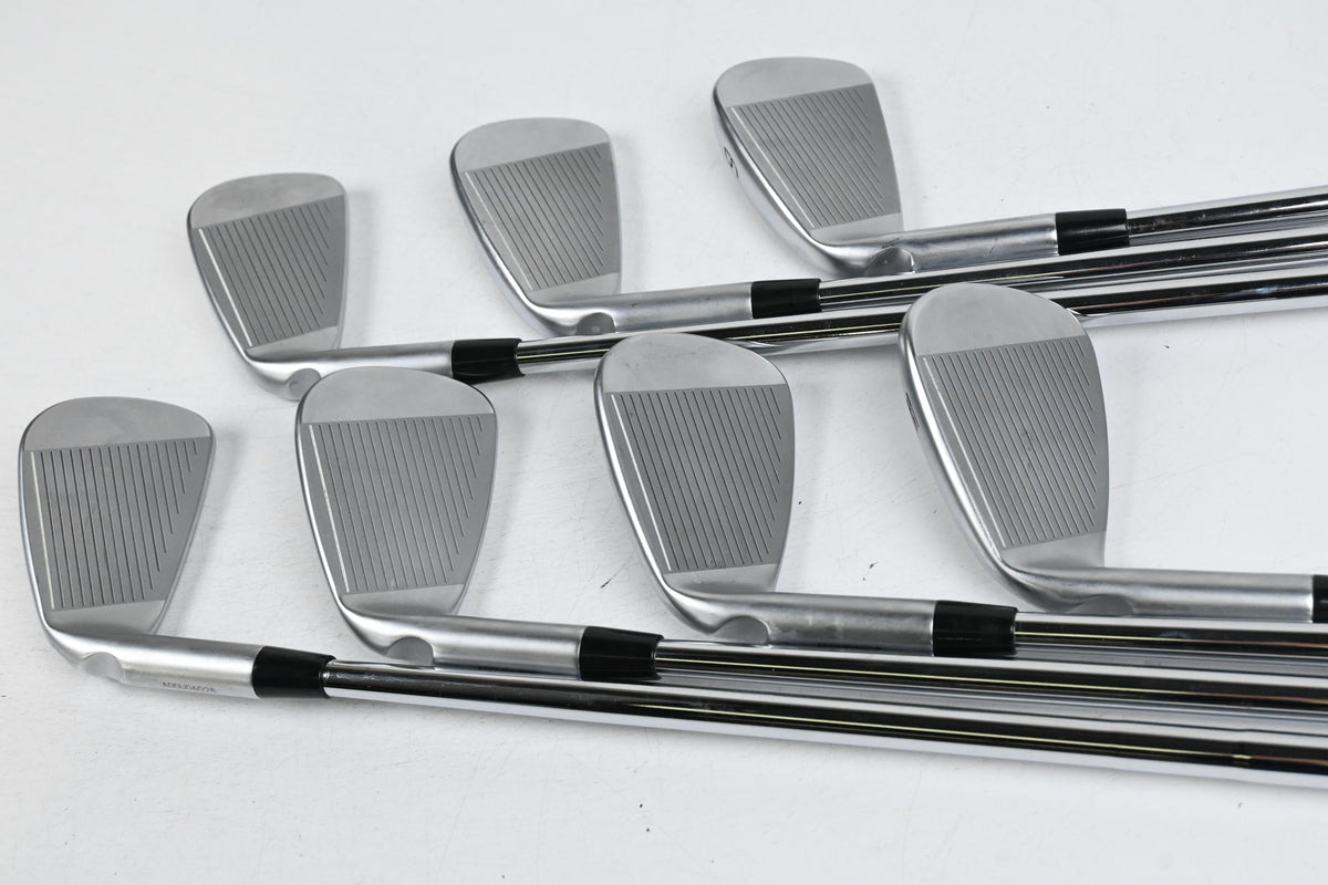 Ping i230 Irons / 4-PW / Blue Dot / Stiff Flex Dynamic Gold 105 S300 Shafts