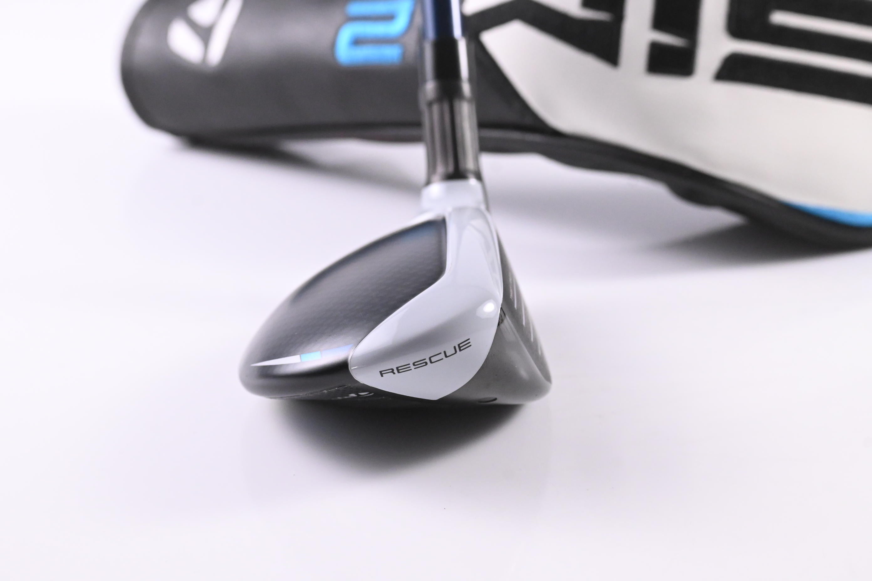 Taylormade SIM2 Max #3 Hybrid / 19 Degree / Stiff Flex Ventus Blue 7 Shaft