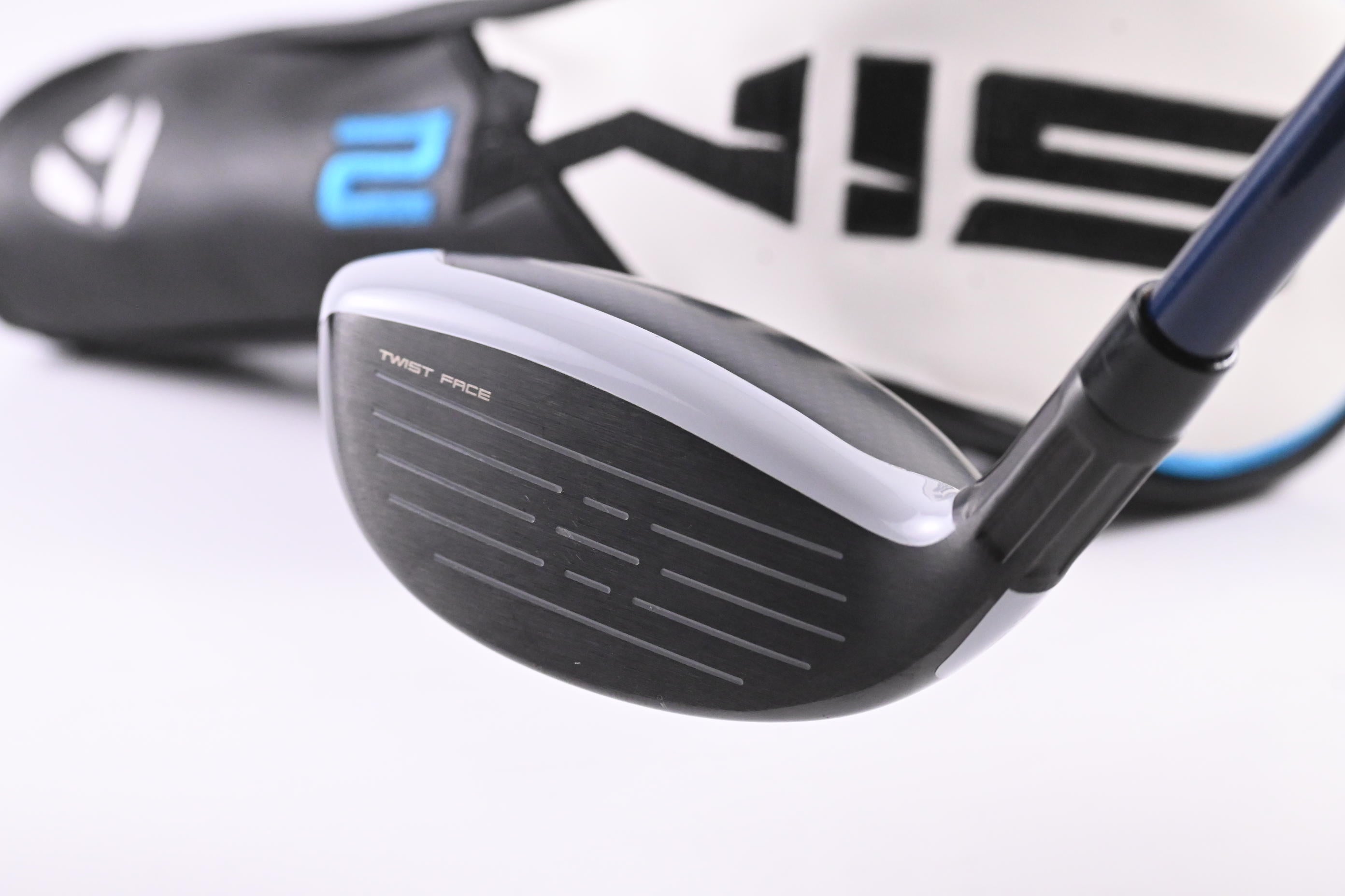 Taylormade SIM2 Max #3 Hybrid / 19 Degree / Stiff Flex Ventus Blue 7 Shaft