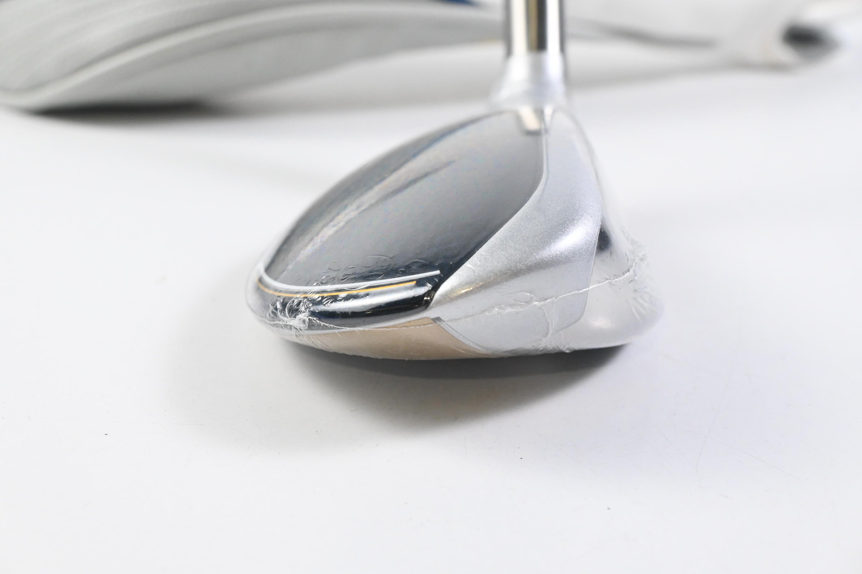 Ladies Taylormade Kalea Gold #5 Hybrid / 27 Degree / Ladies Flex Kalea Gold 40