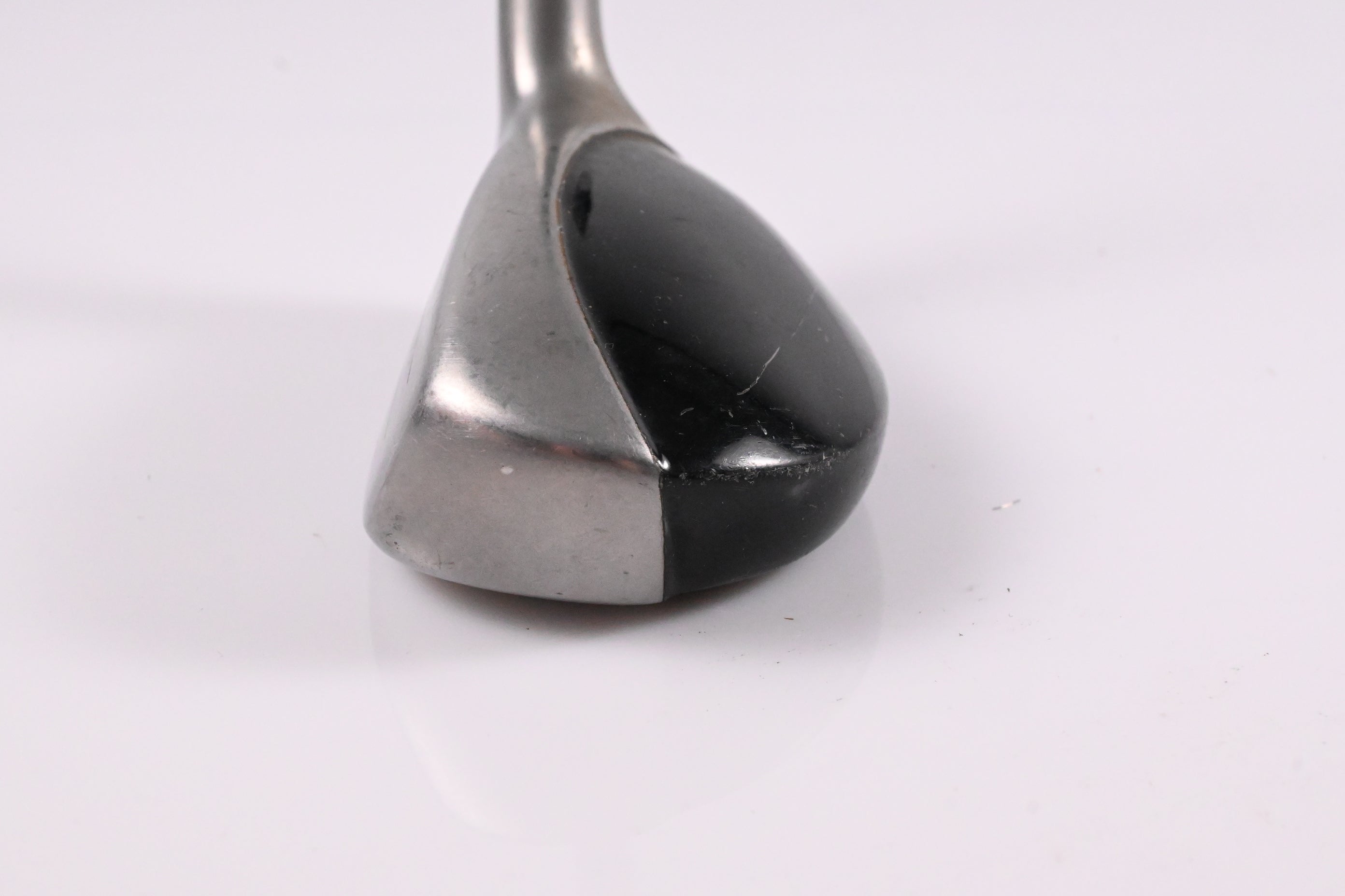 Left Hand Taylormade Rescue Mid #4 Hybrid / 22 Degree / Regular Flex Ultralite