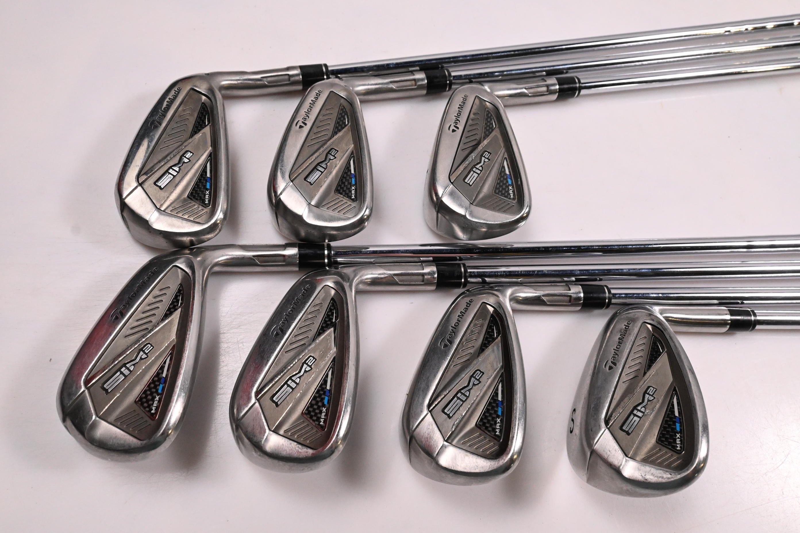Taylormade SIM2 Max Irons / 5-PW+SW / Regular Flex KBS Max MT 85 Shafts